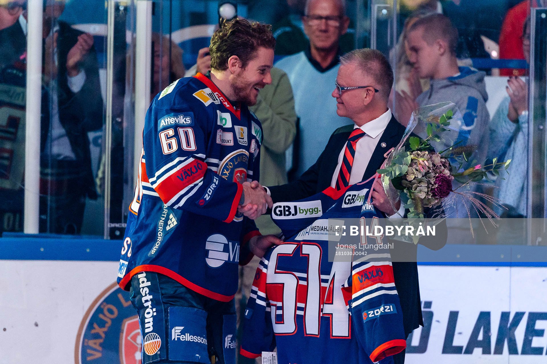 Växjös Erik Josefsson uppmärksammas före match för