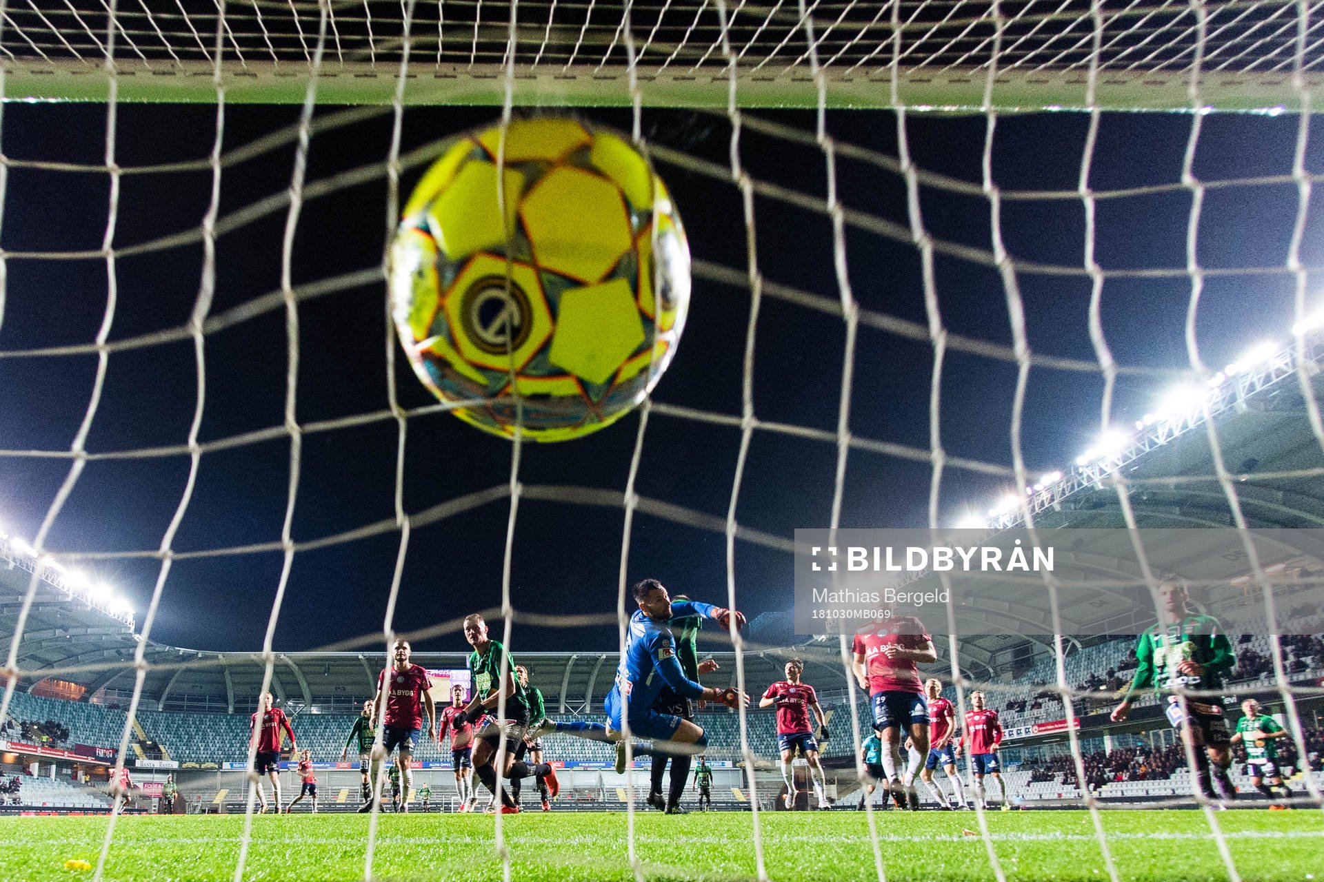 Örgrytes målvakt Stojan Lukic släpper in 3-1-rduceringen