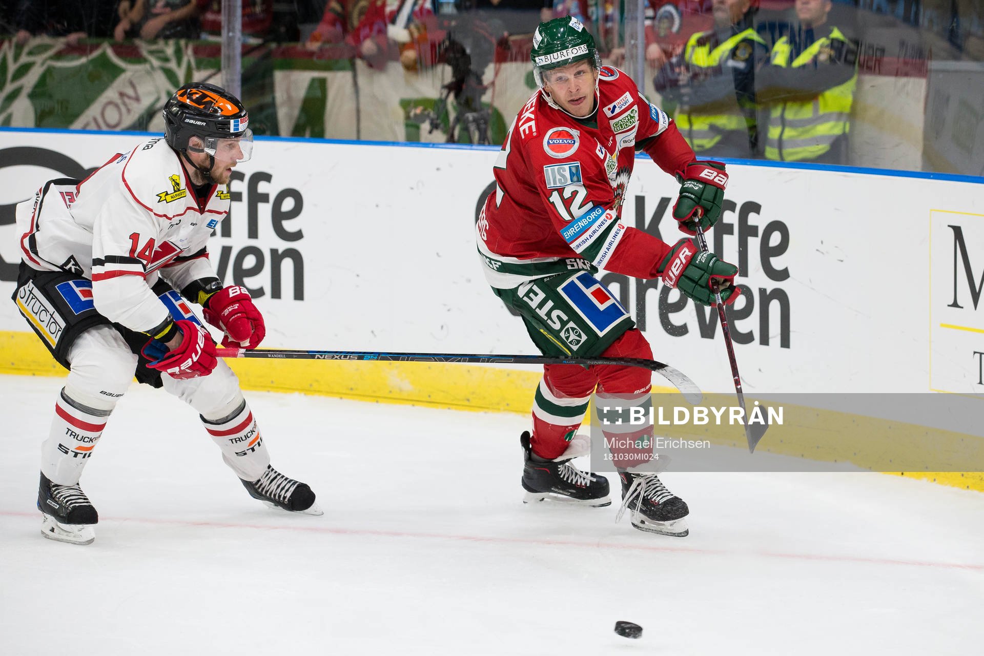 Örebros Tom Wandell och Frölundas Max Friberg