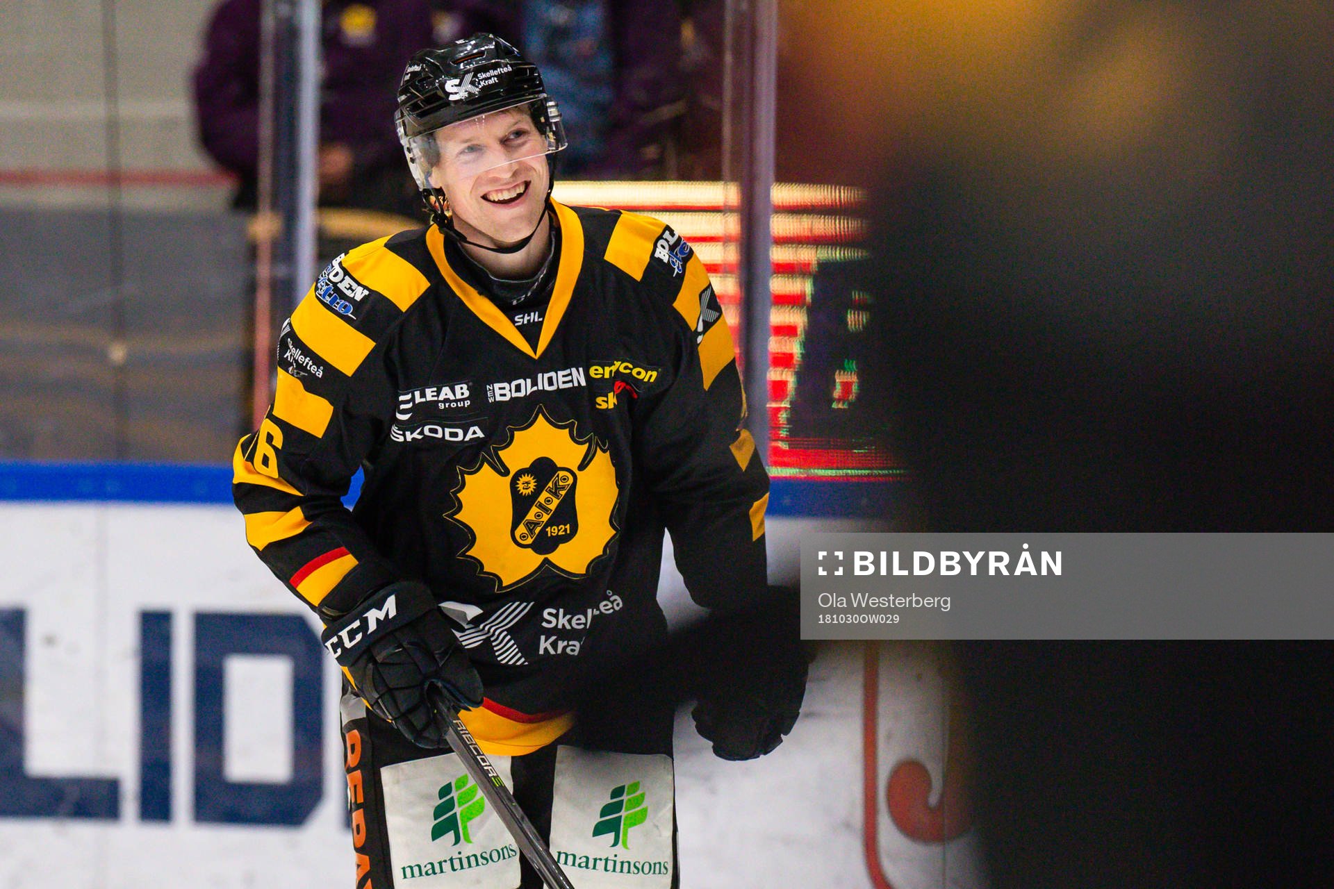 Skellefteås Mathis Olimb jublar