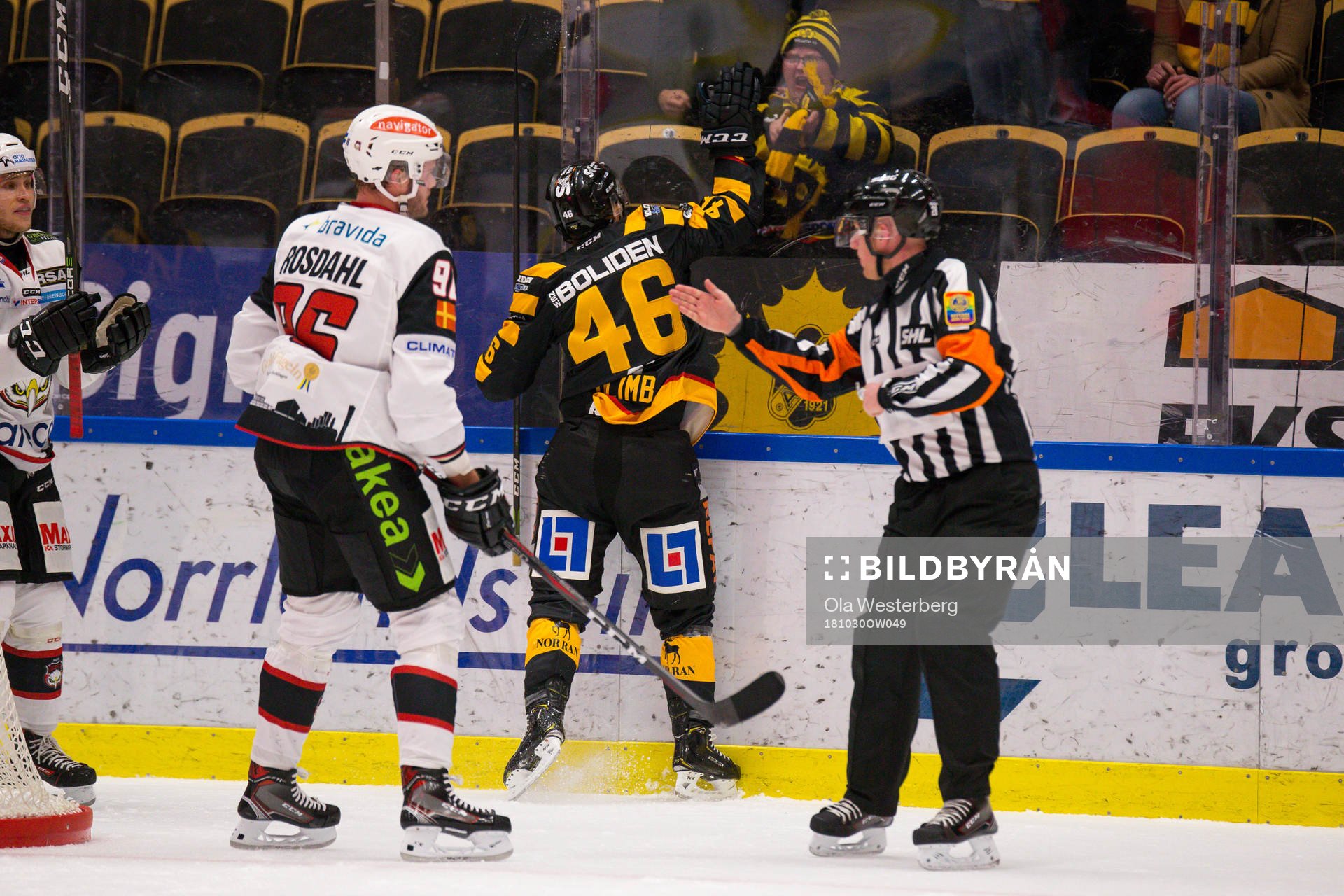 Skellefteås Mathis Olimb jublar