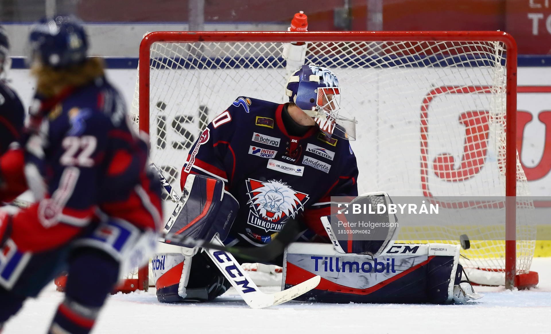 Linköpings målvakt Jacob Johansson släpper in mål