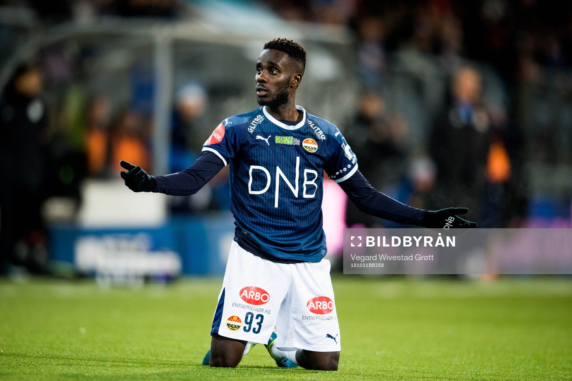 Tokmac Chol Nguen of Strømsgodset reacts