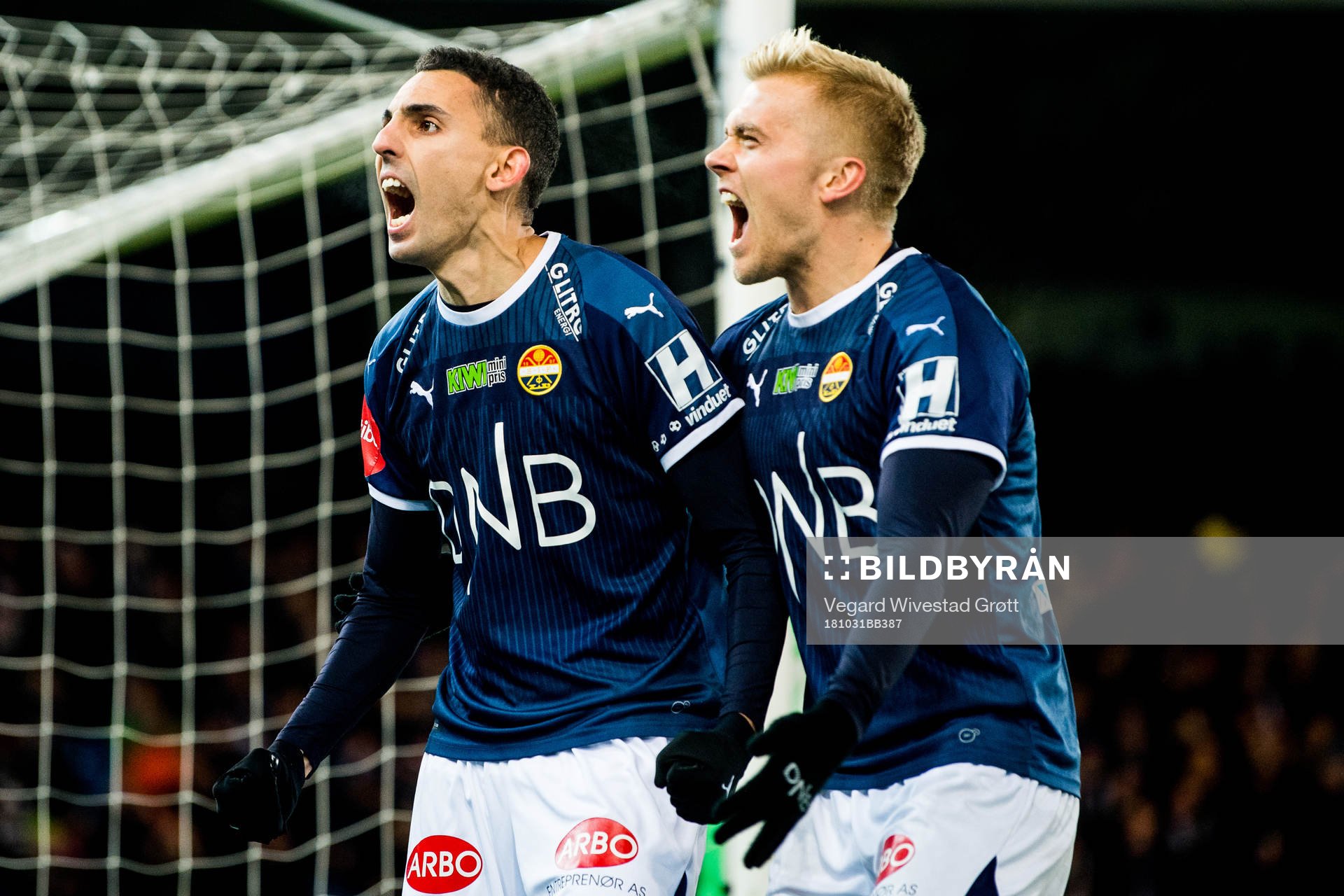 Mustafa Mos Abdellaoue of Strømsgodset celebrates with