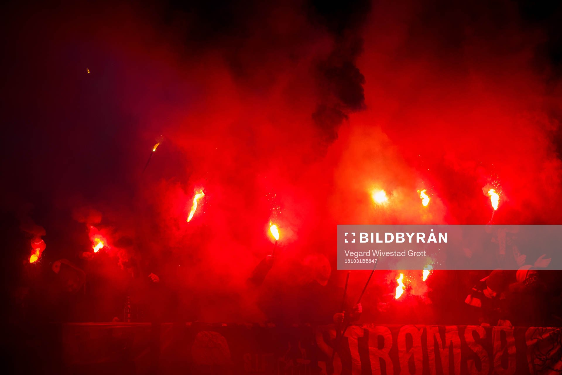 Fans of Strømsgodset with pyro