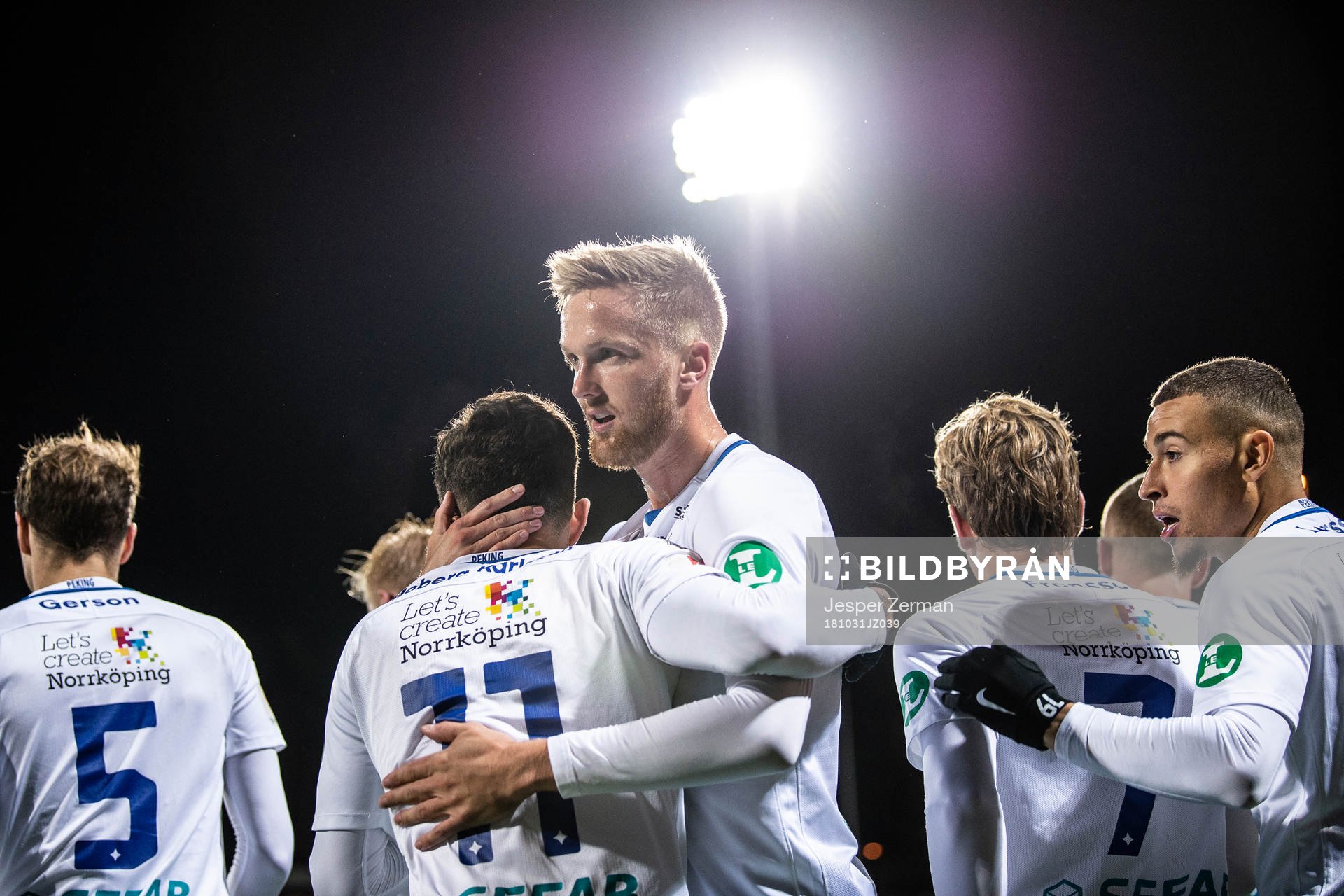 Norrköpings David Moberg Karlsson kramas om