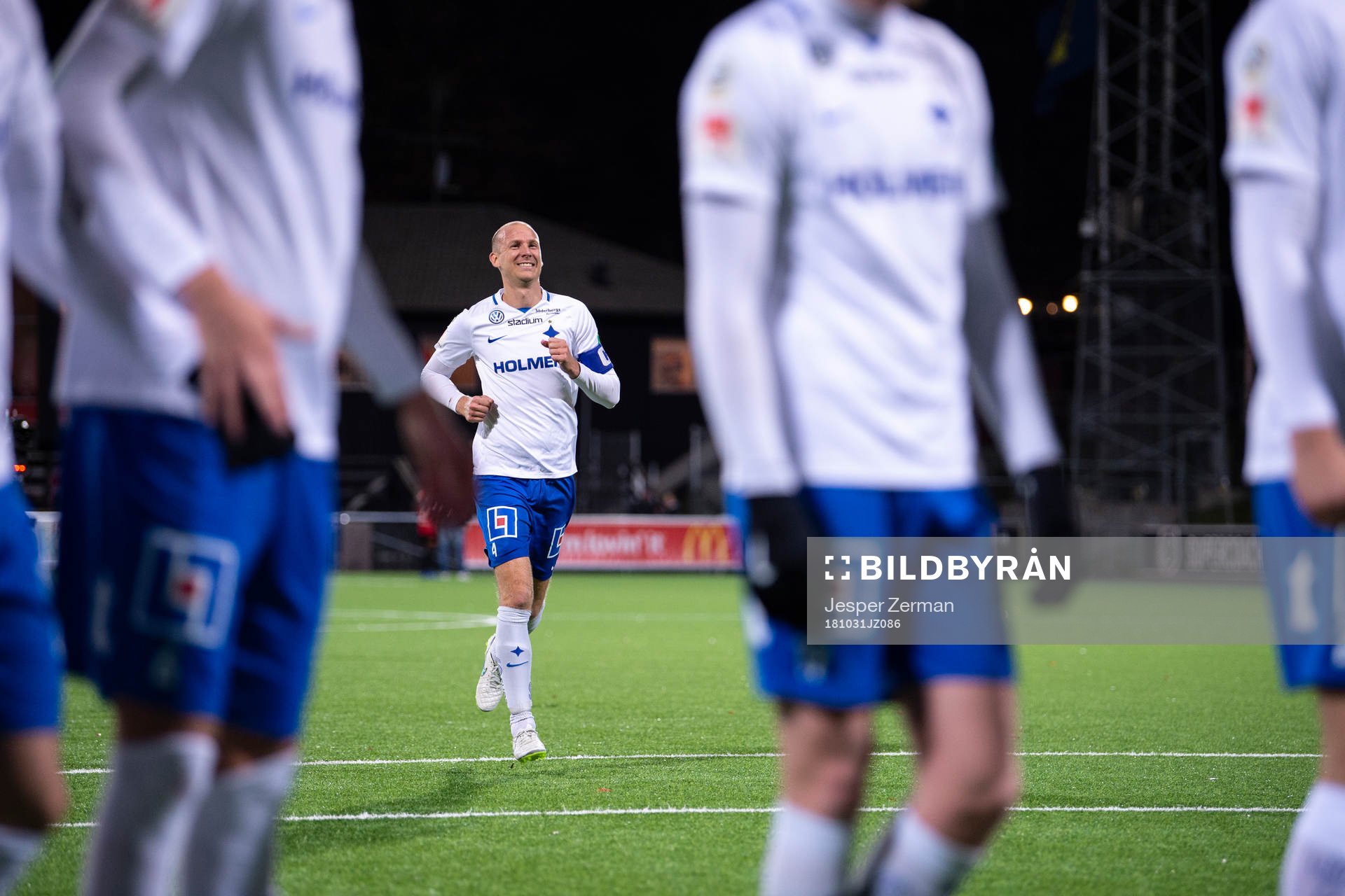 Norrköpings Andreas Johansson springer till klacken för