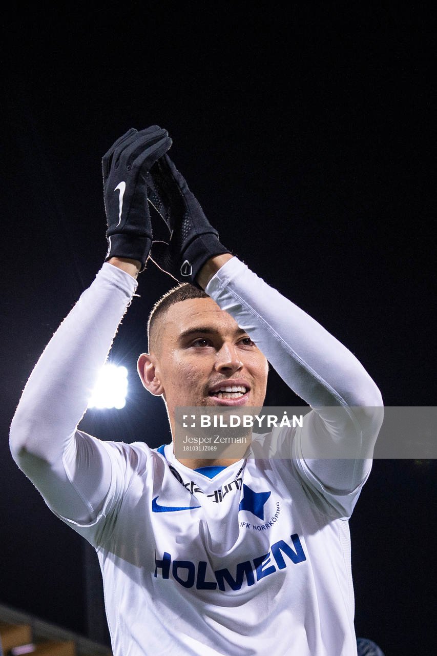 Norrköpings Jordan Larsson jublar
