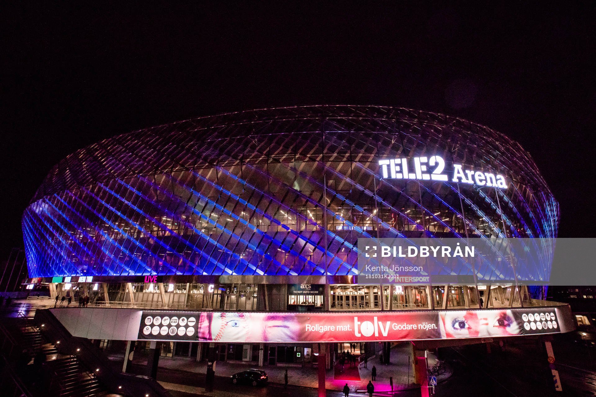 Exteriör av Tele2 Arena innan fotbollsmatchen i