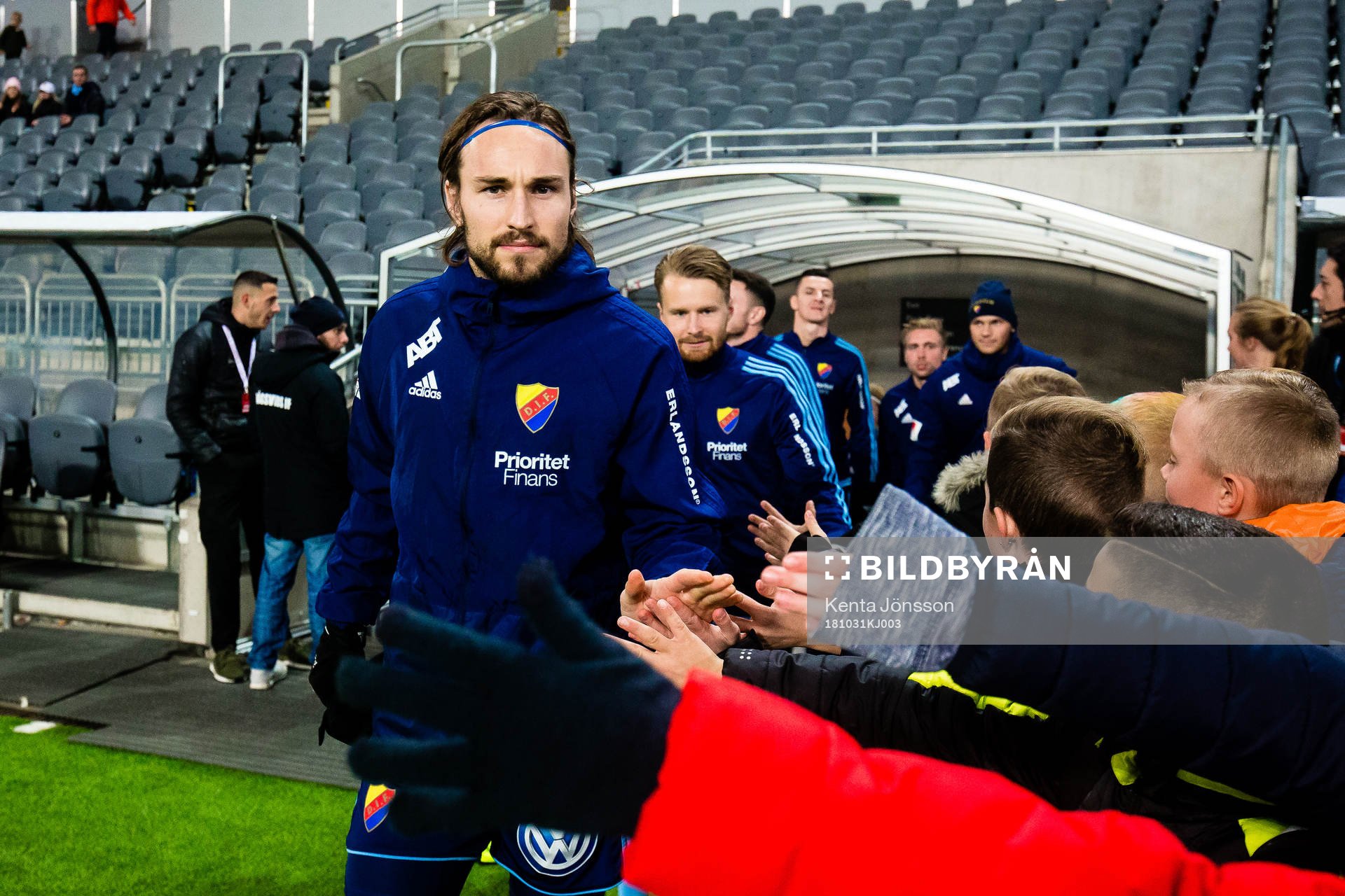 Djurgårdens Kevin Walker innan fotbollsmatchen i