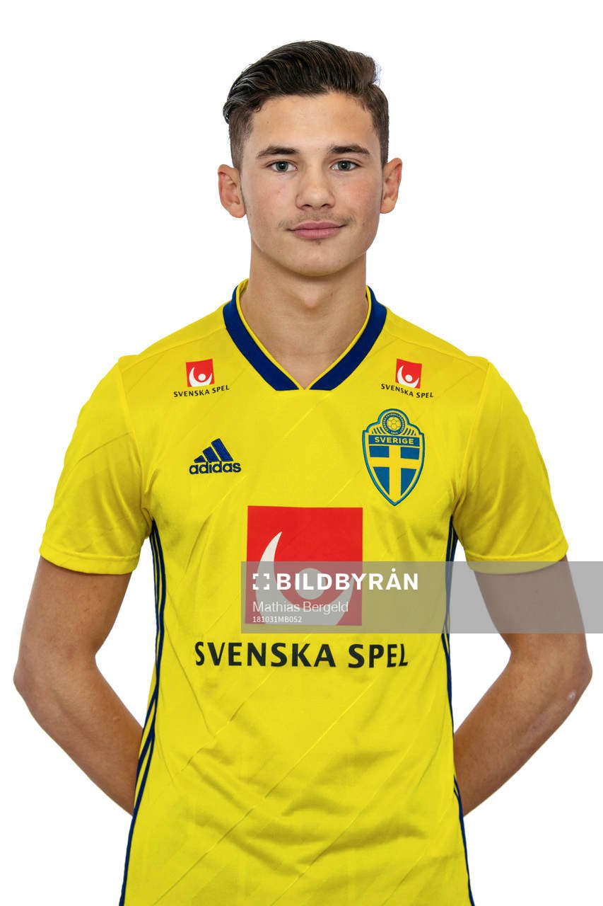 Denis Milovanovic i Sveriges P19-landslag i futsal poserar för ett porträtt den 31 oktober 2018 i Göteborg.