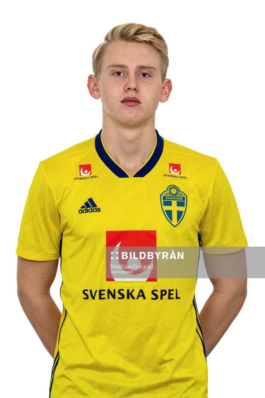 Isak Larsve i Sveriges P19-landslag i futsal