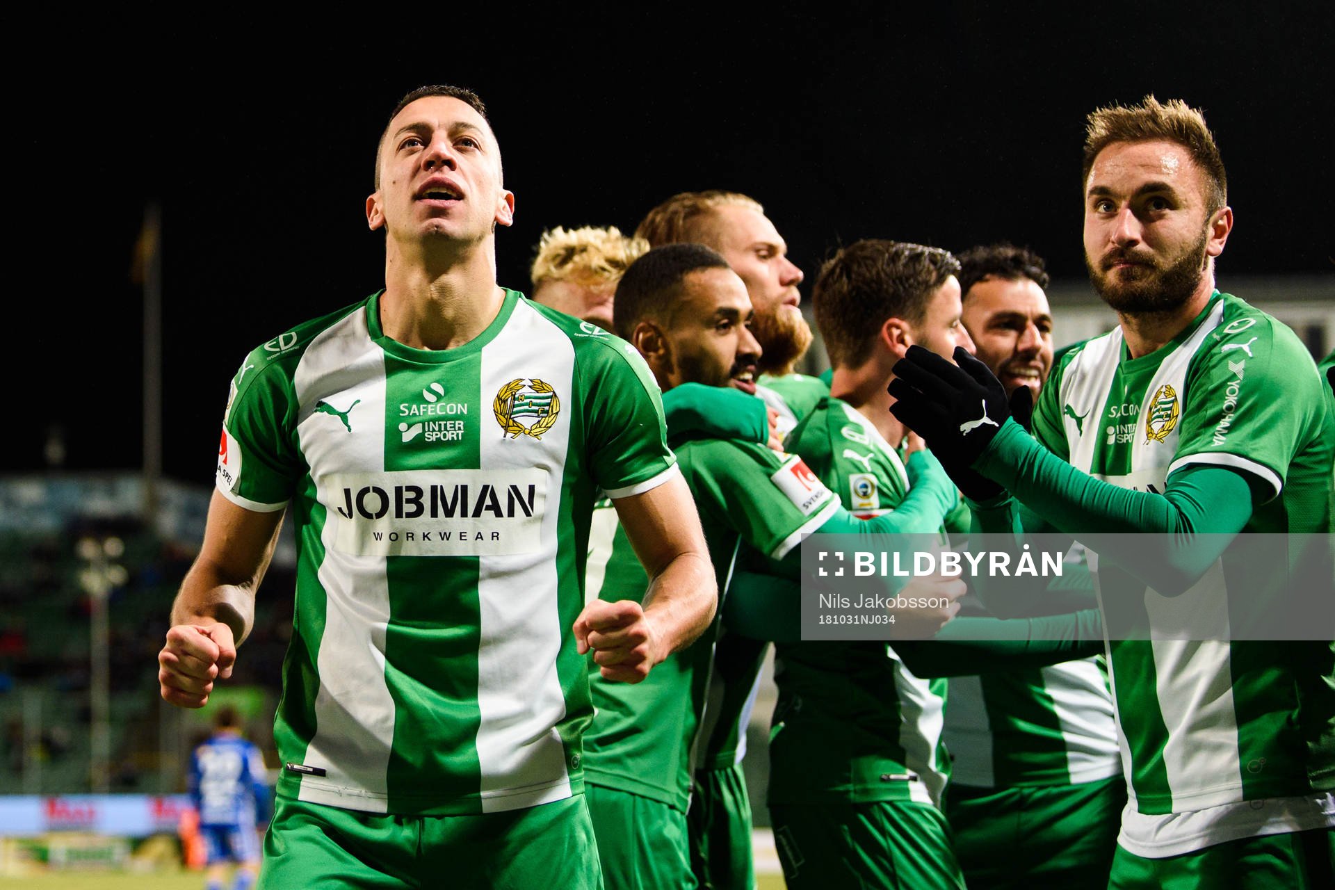 Hammarbys Nikola Djurdjic jublar efter 0-3 under fotbollsmatchen i Allsvenskan mellan GIF Sundsvall och Hammarby den 31 oktober 2018 i Sundsvall.
