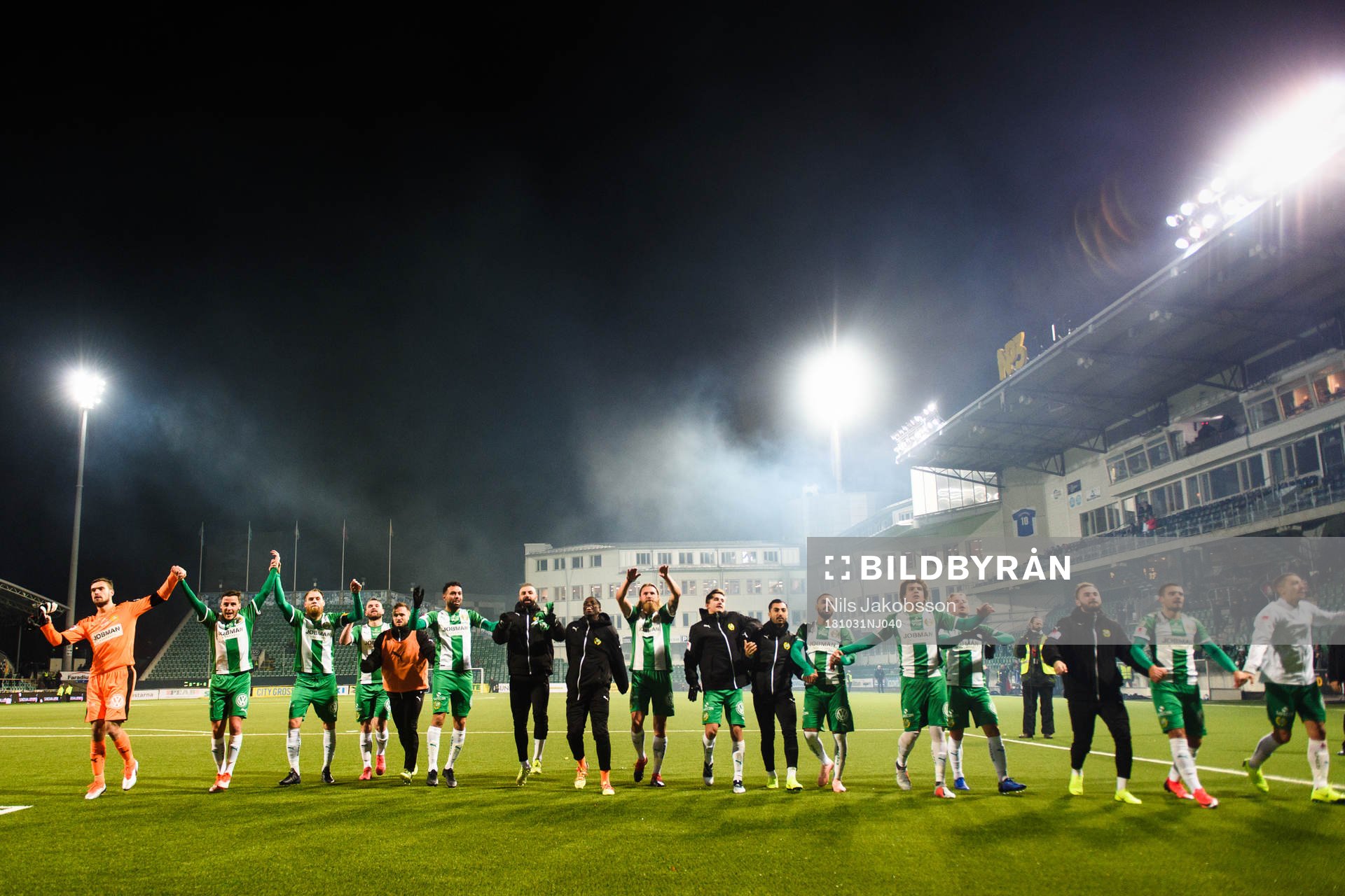 Hammarbys spelare jublar