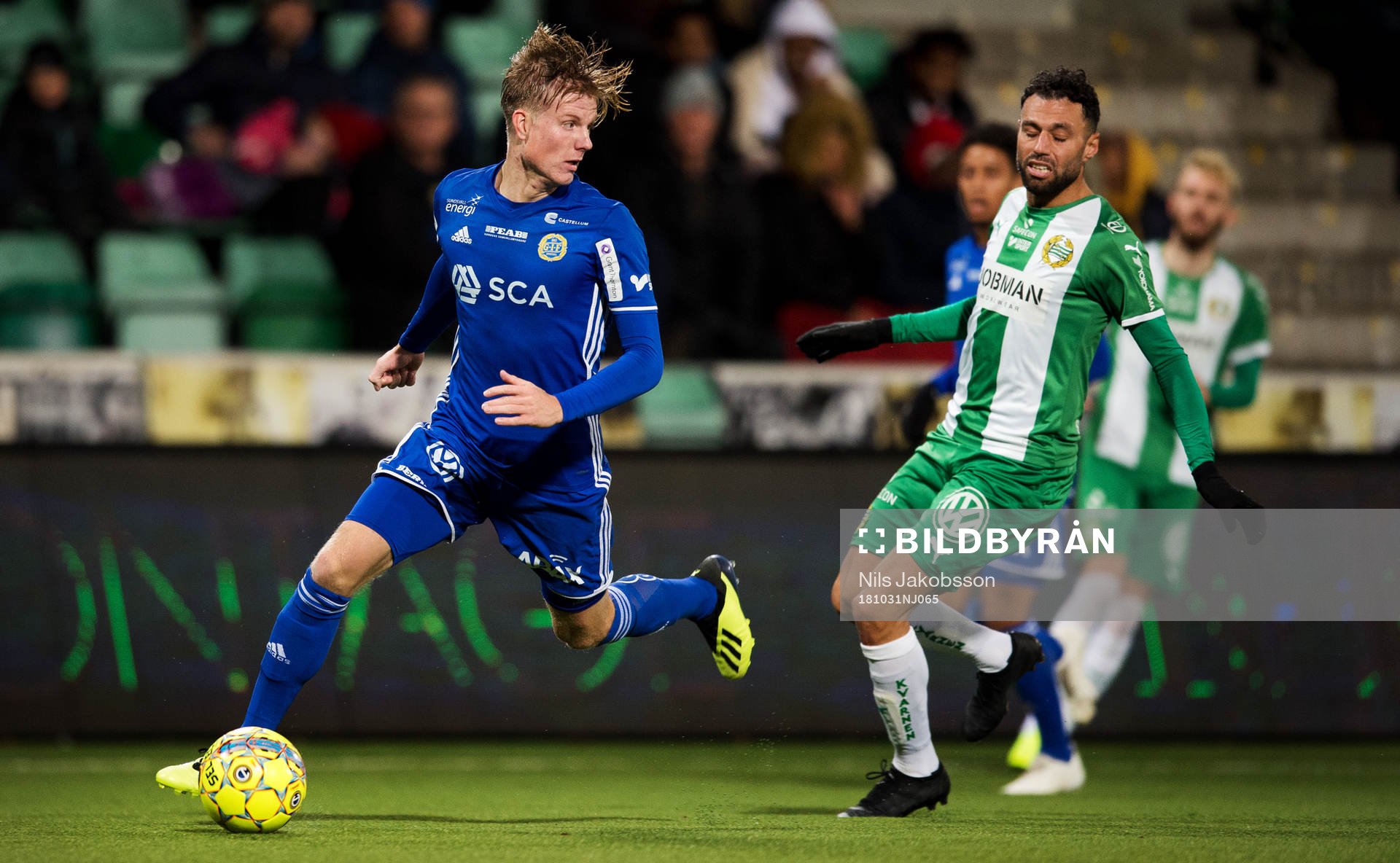 Sundsvalls Eric Björkander och Hammarbys Imad Khalili