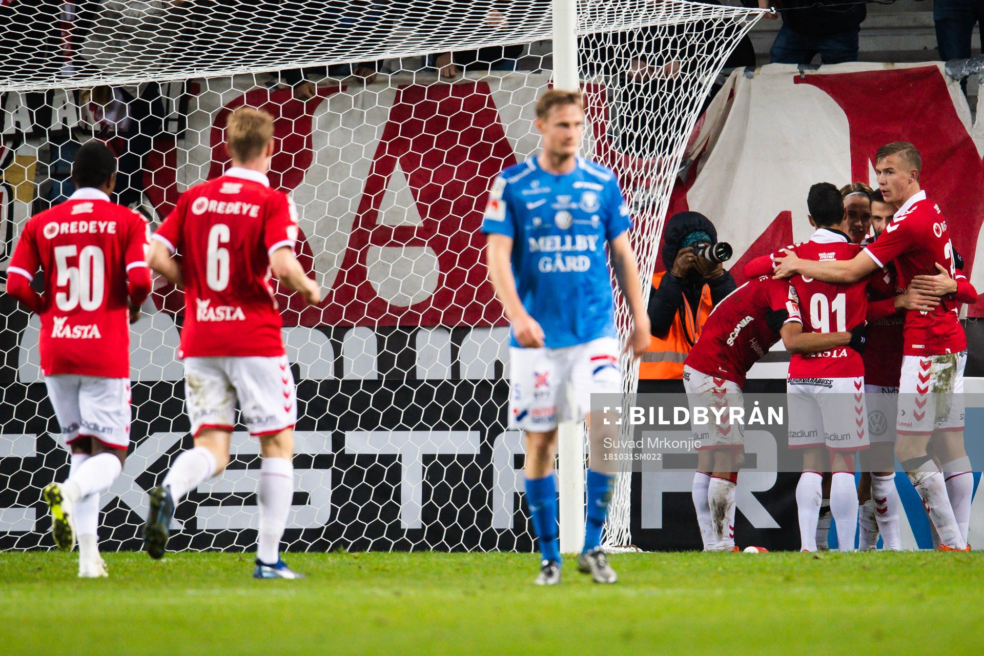 Kalmars Filip Sachpekidis jublar med lagkamrater