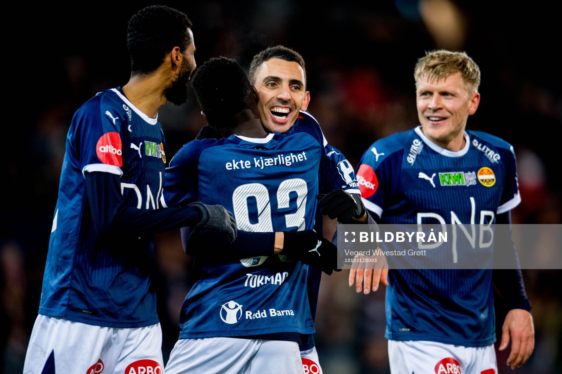 Mustafa Mos Abdellaoue of Strømsgodset celebrates with