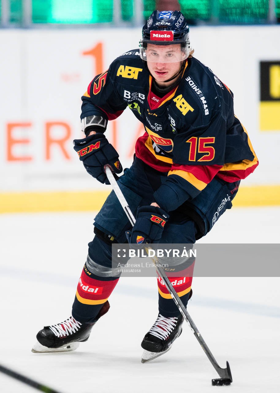 Djurgårdens Jakob Lilja med pucken