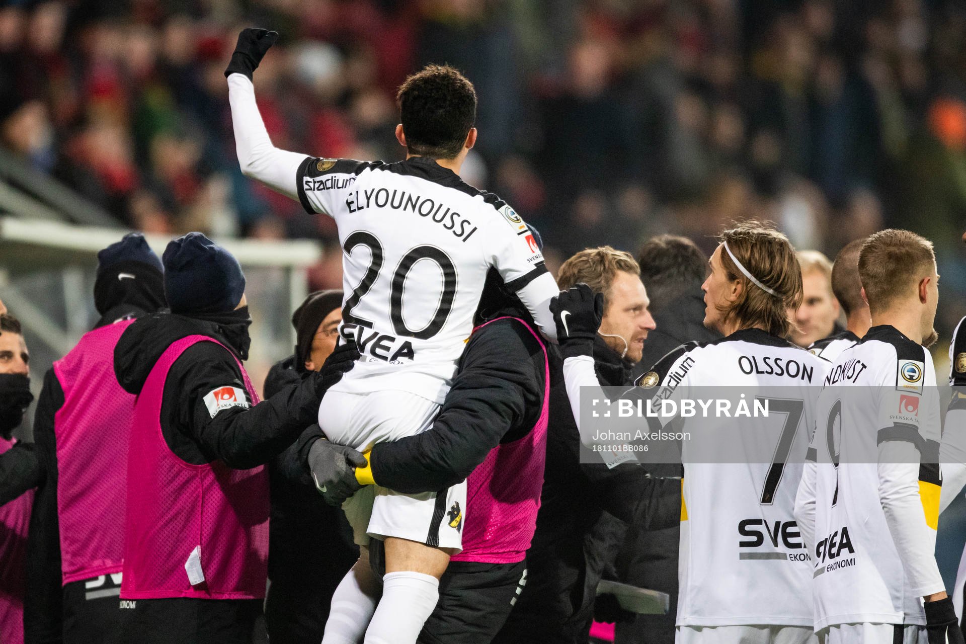 s Tarik Elyounoussi jublar