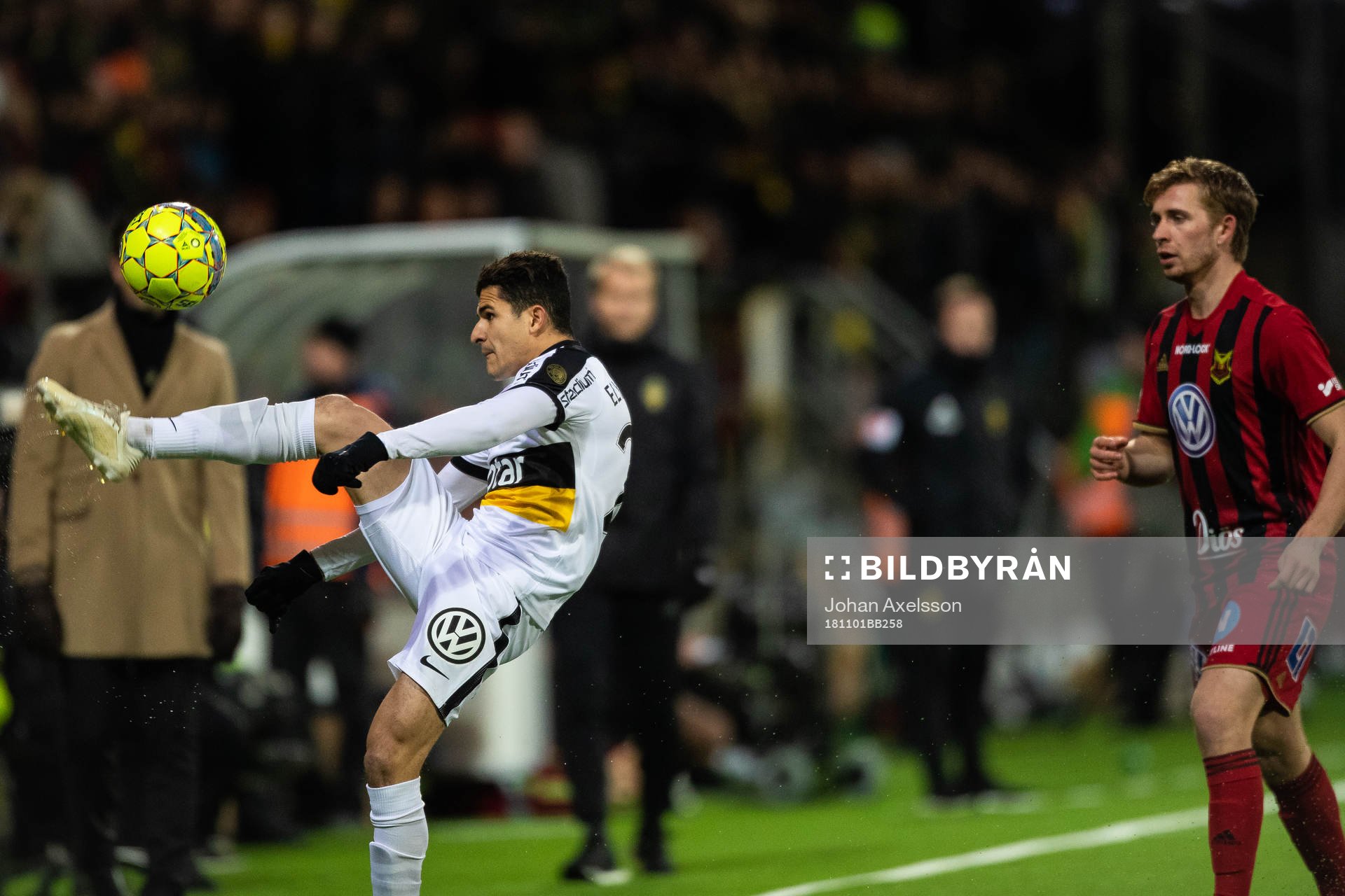 s Tarik Elyounoussi
