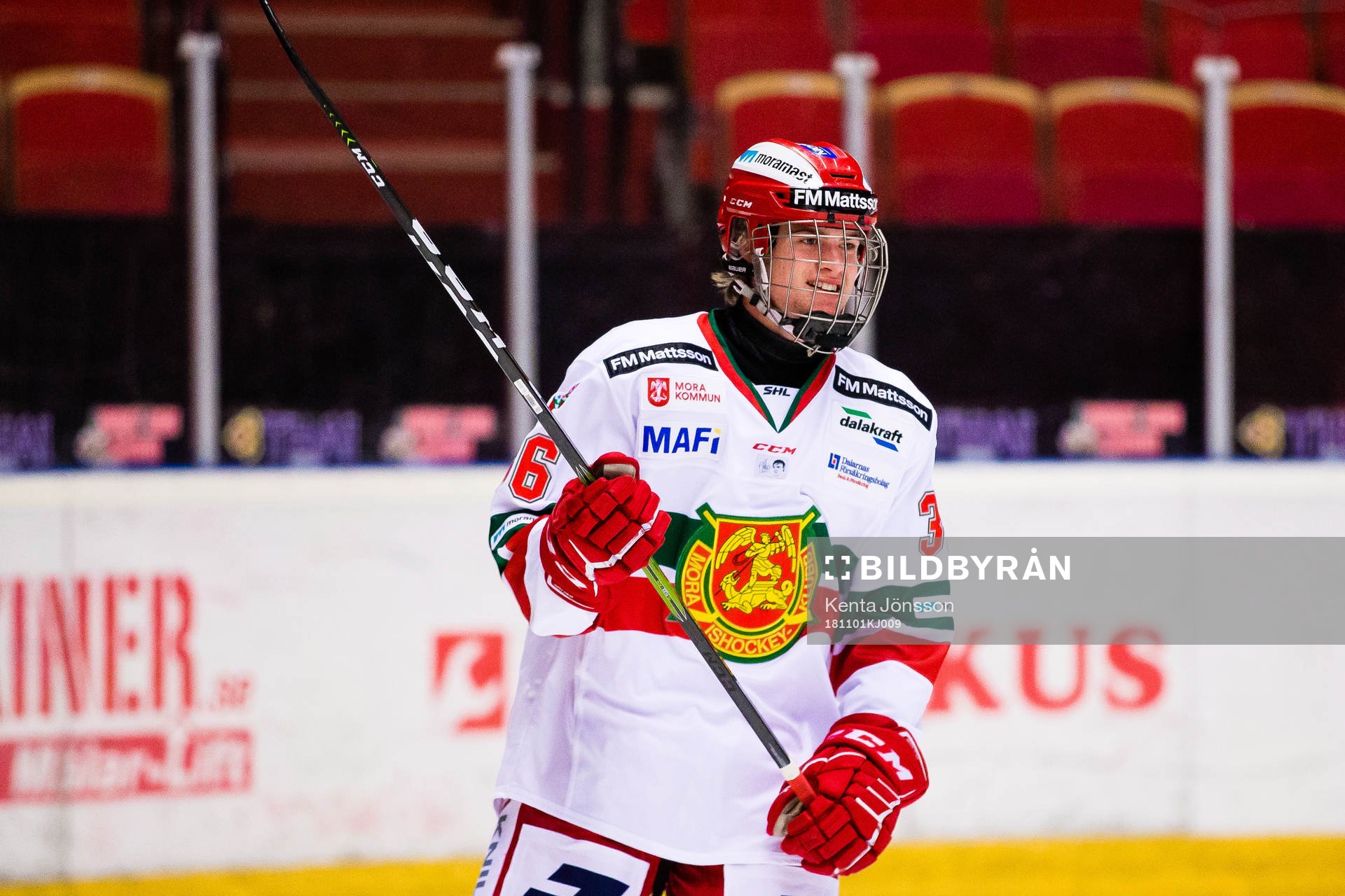 Moras Isak Garfve innan ishockeymatchen i SHL mellan