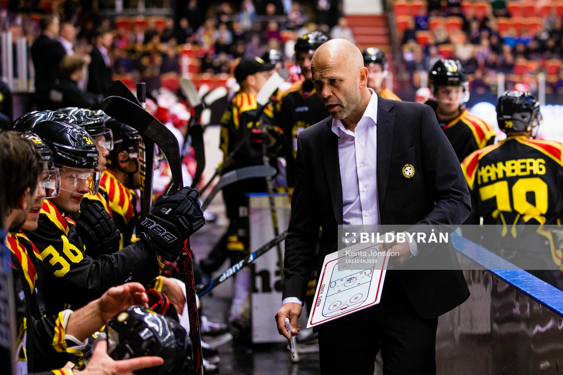 Brynäs tränare Tommy Sjödin i aktion