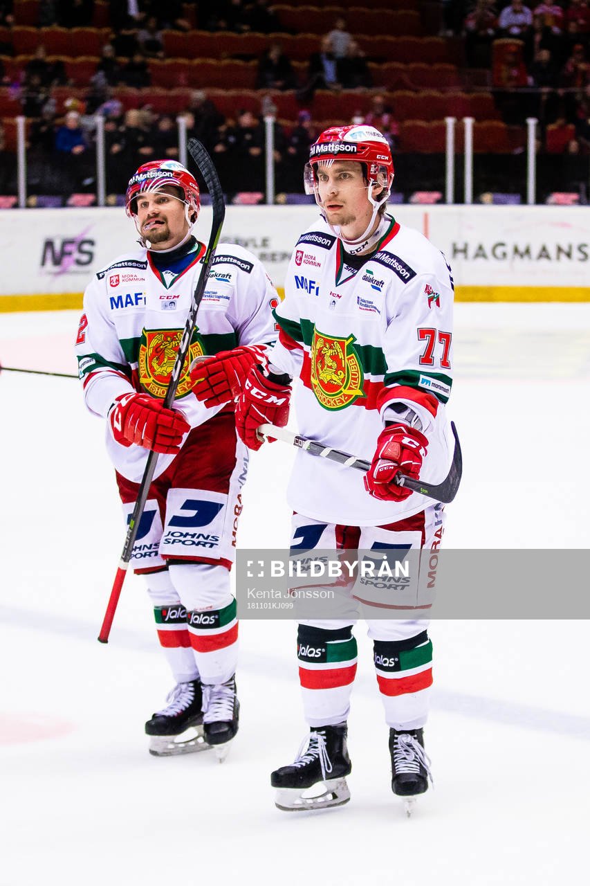 Moras Michael Keränen och Kevin Gagné deppar