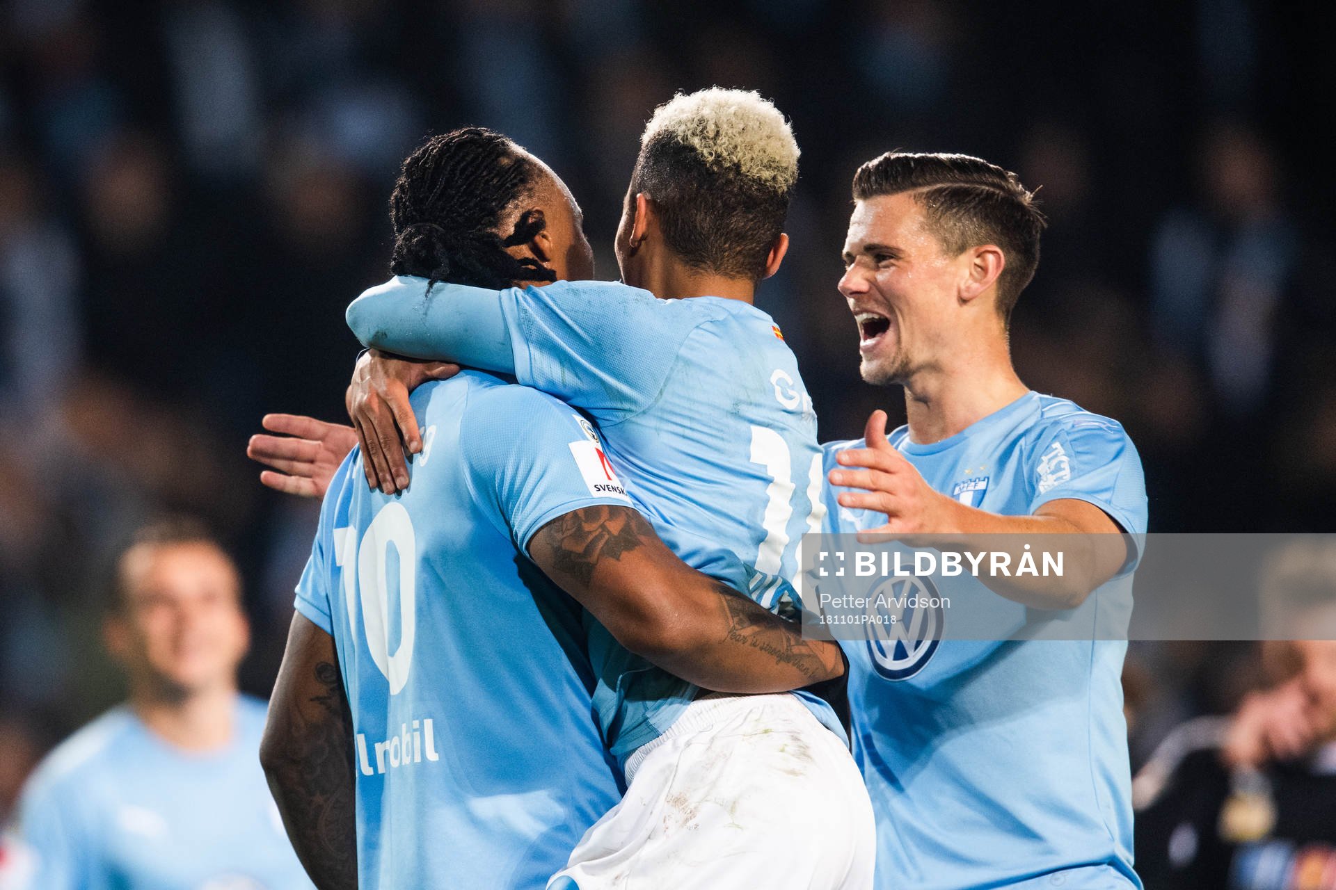 Malmö FFs Carlos Strandberg jublar med Marcus Antonsson