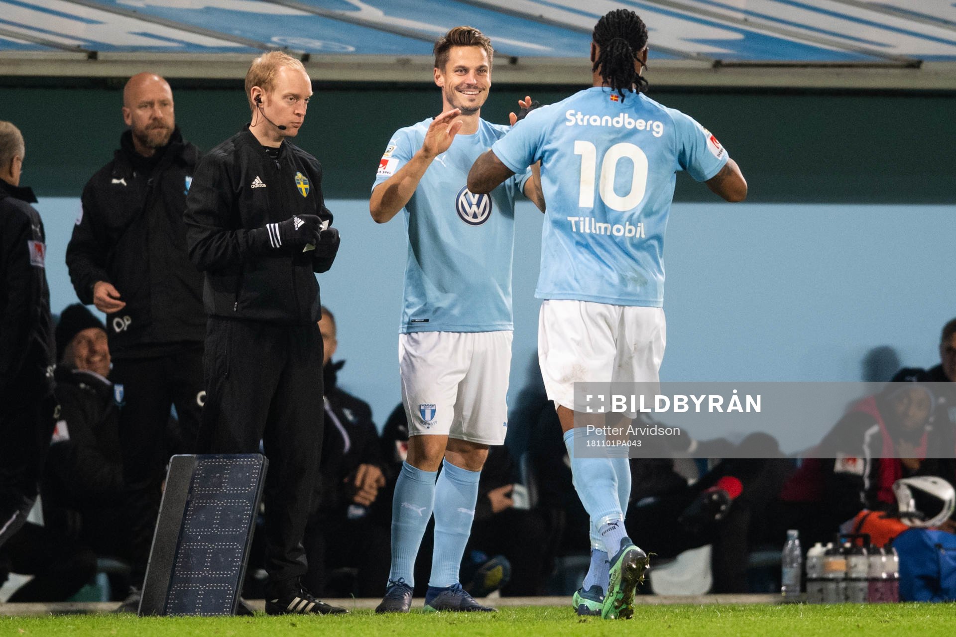 Malmö FFs Carlos Strandberg byts ut mot Malmö FFs Markus