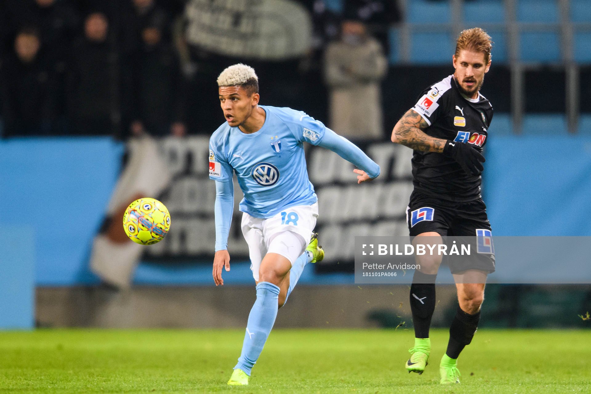 Malmö FFs Romain Gall och Örebros Johan Mårtensson