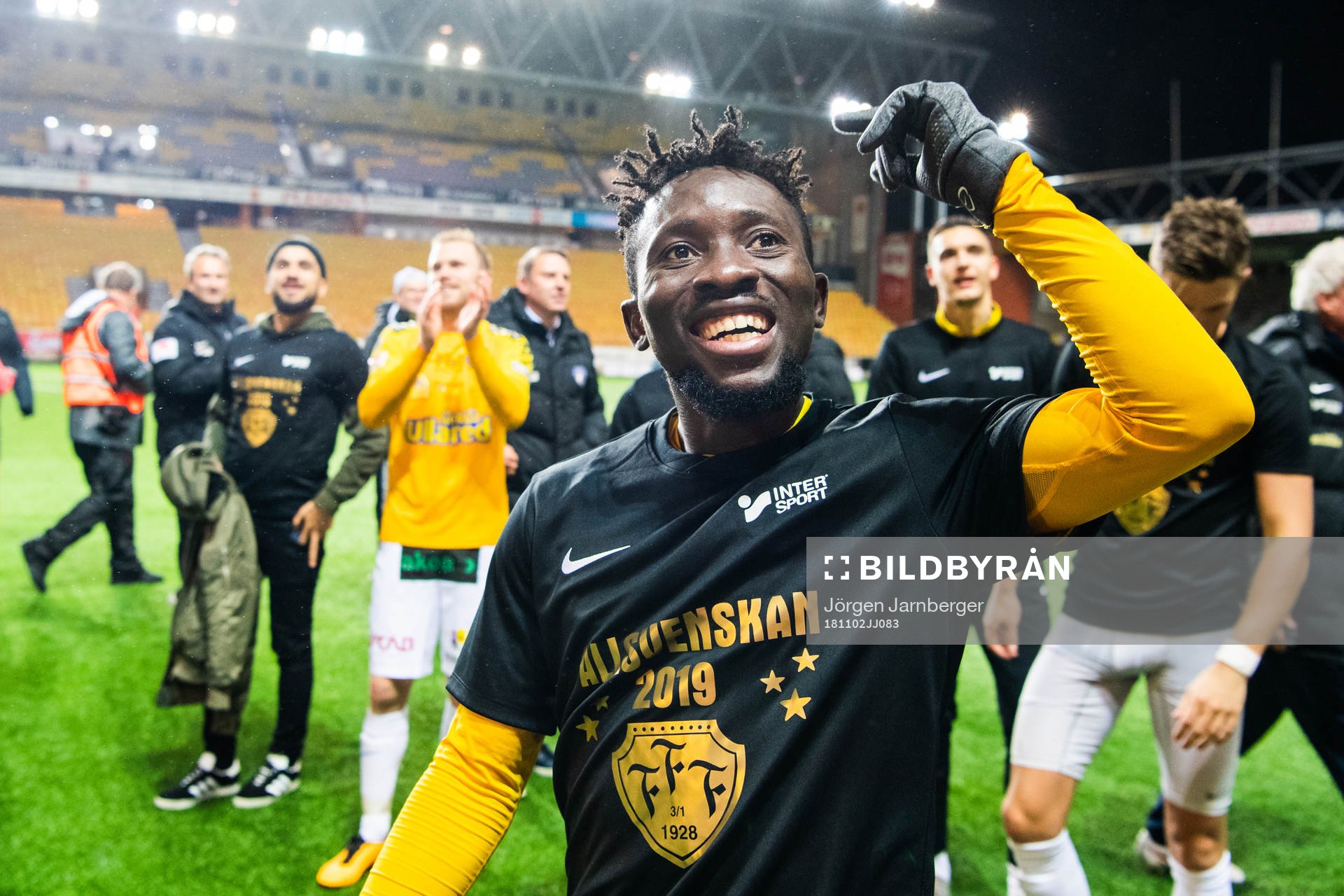 Falkenbergs Chisom Egbuchunam jublar