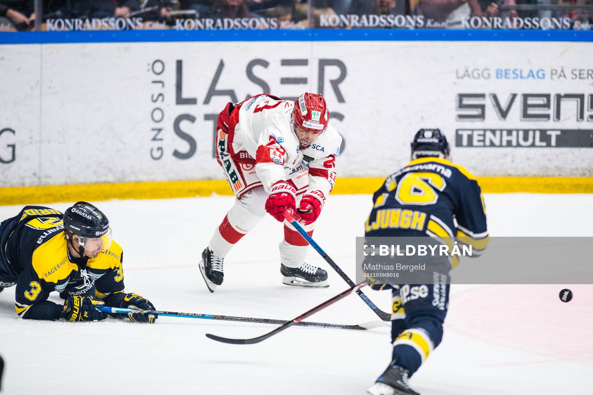 s Markus Lauridsen och Timrås Jeremy Boyce