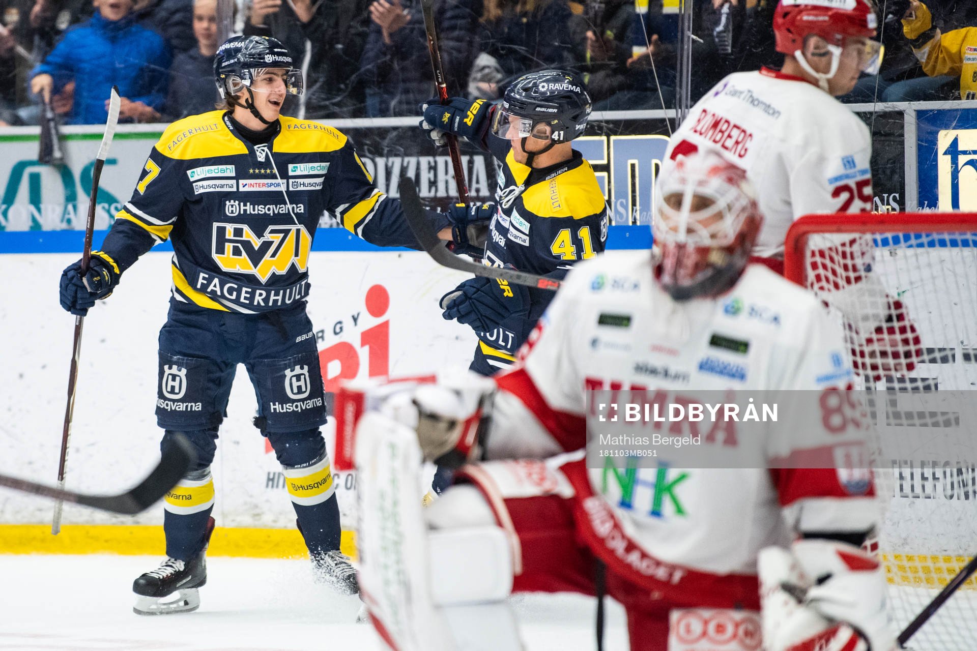 s Isac Brännström med Johan Johnsson