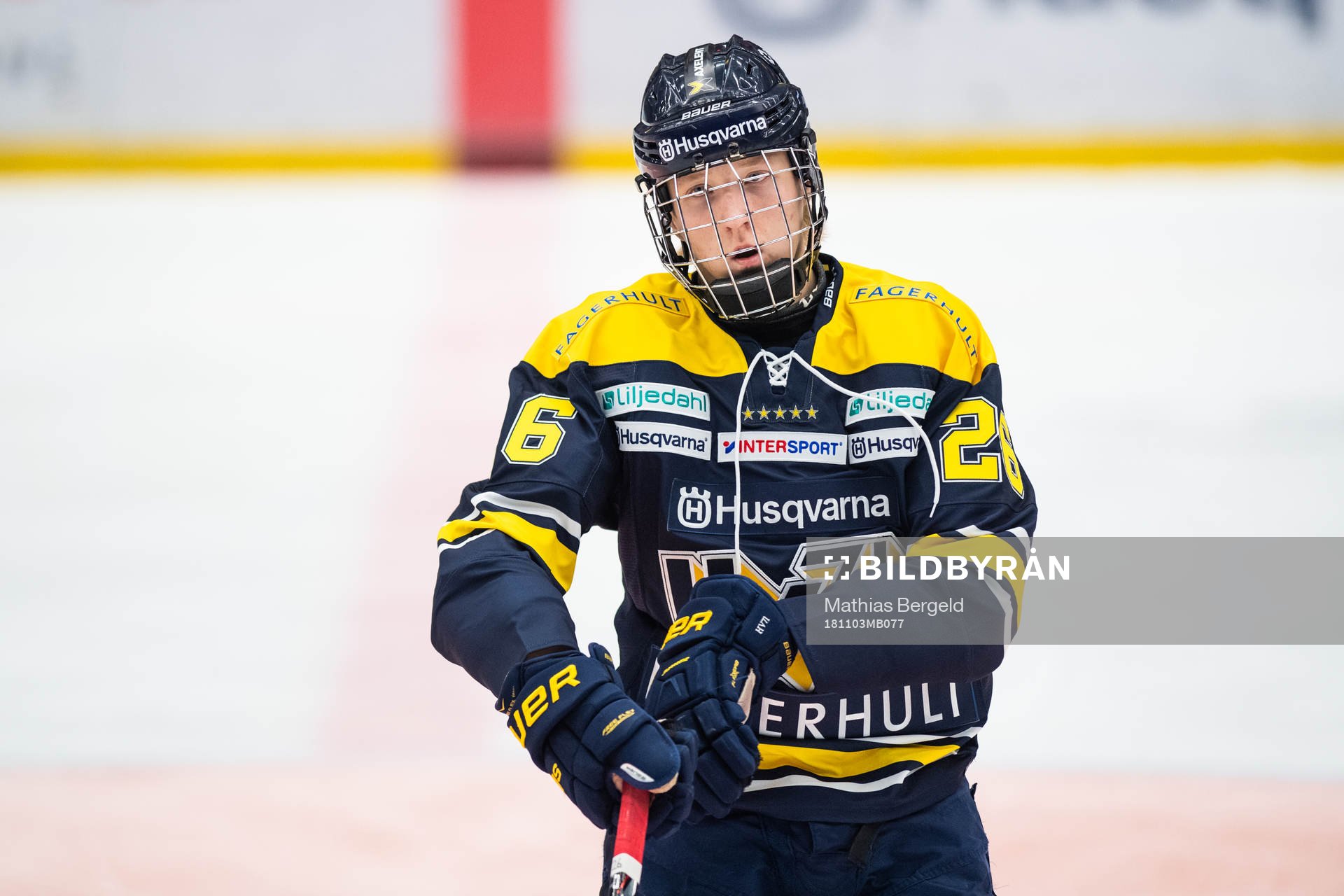 s Simon Holmström