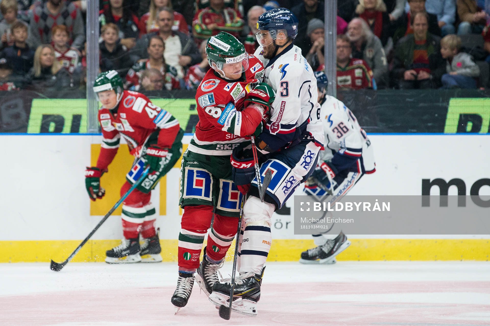 Frölundas Ryan Lasch tacklar Linköpings Almen Bibic