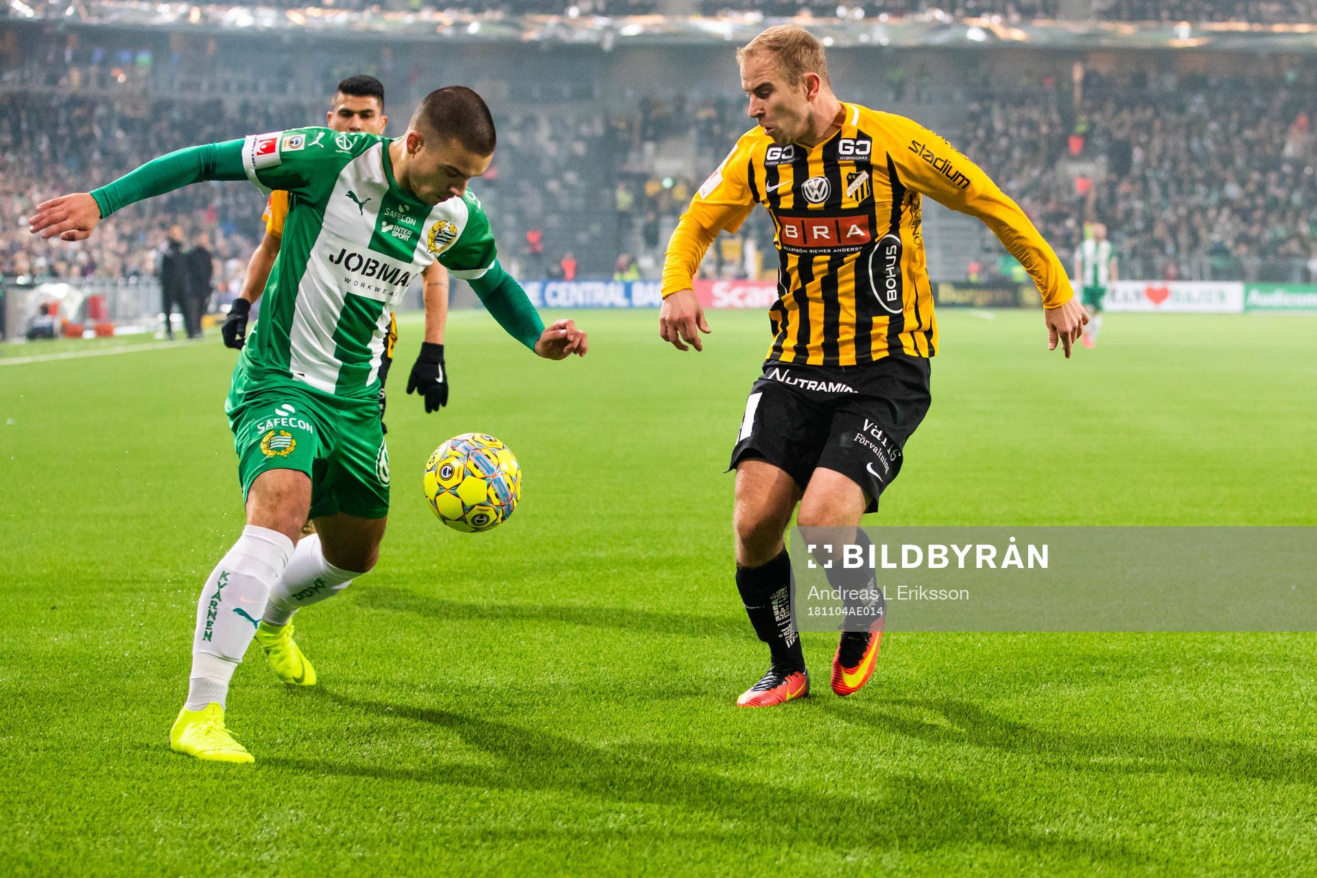 Hammarbys Vladimir Rodic och Häckens Kari Arkivuo