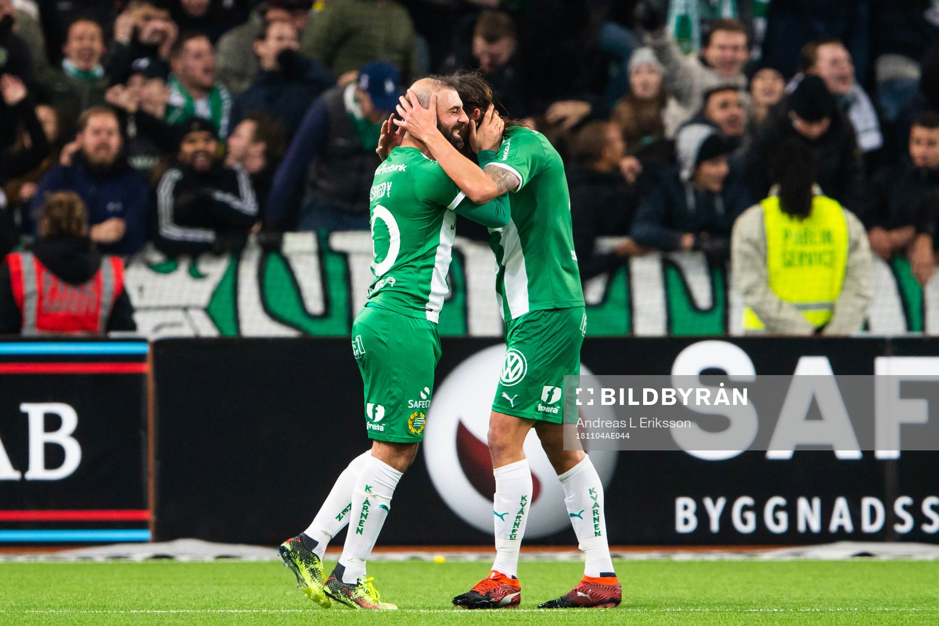Hammarbys Kennedy Bakircioglu och Björn Paulsen jublar