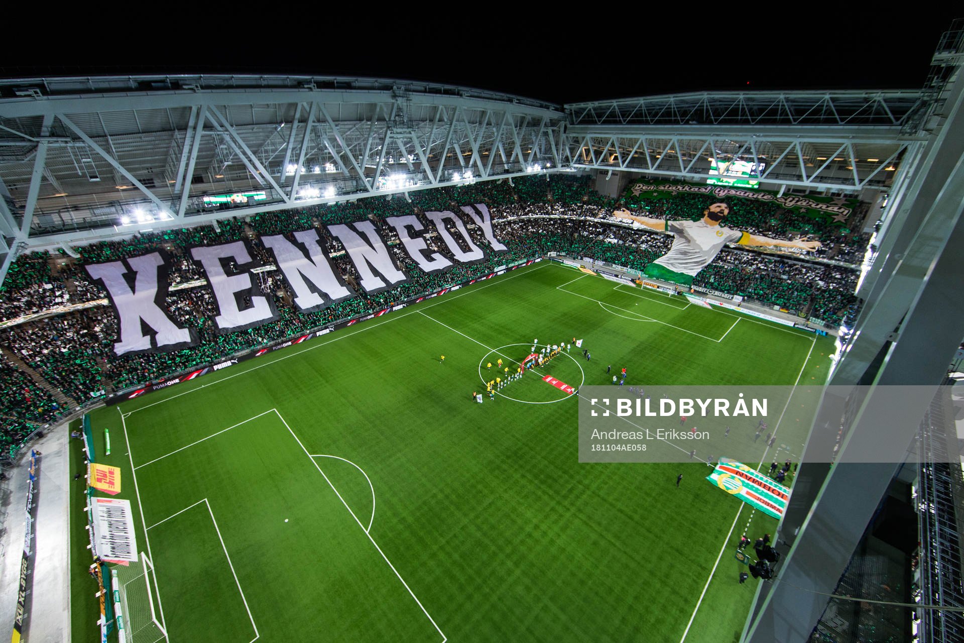 Hammarbys TIFO på Tele2 Arena innan fotbollsmatchen i Allsvenskan mellan Hammarby och Häcken den 4 november 2018 i Stockholm. 