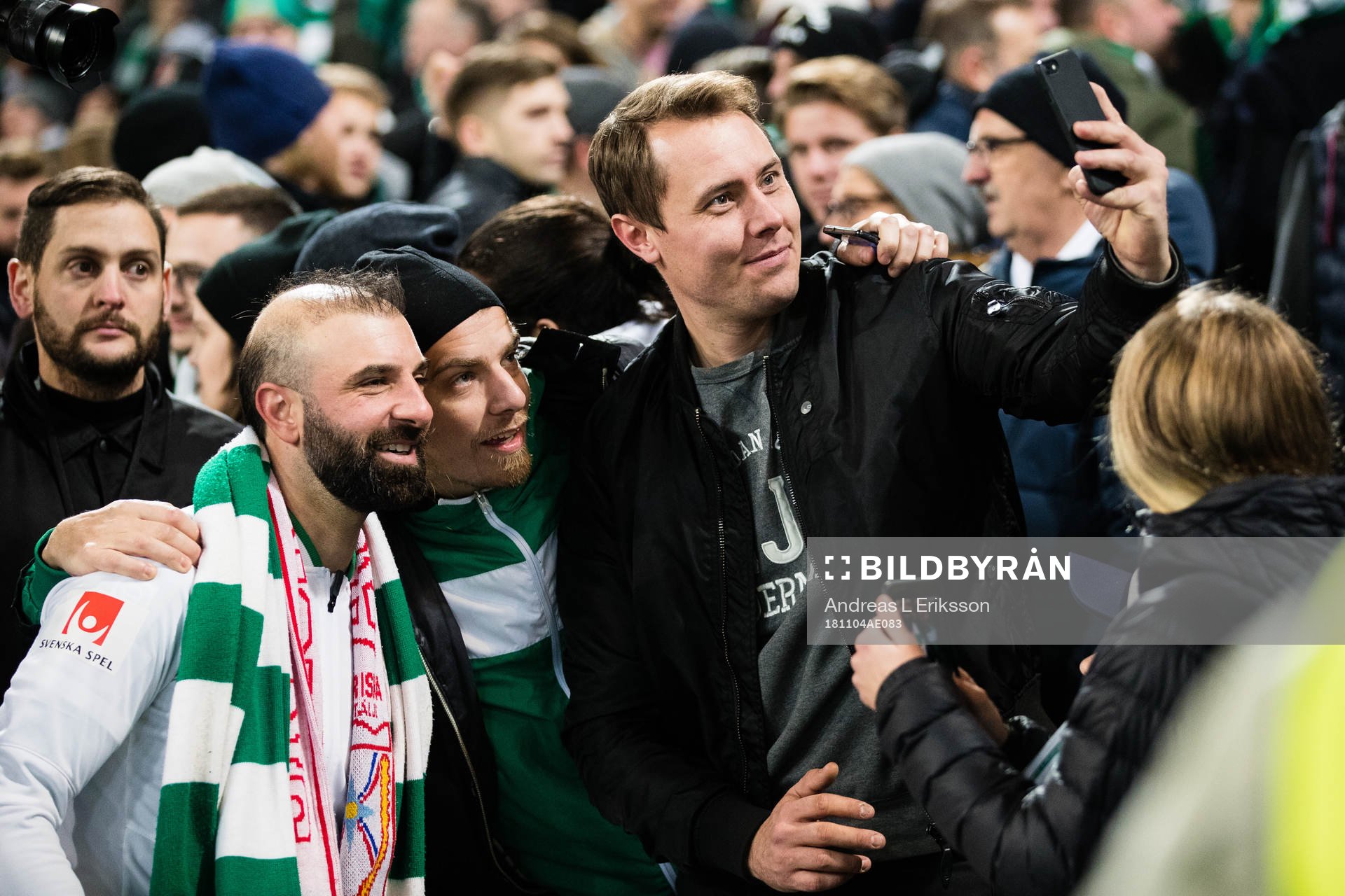 Hammarbys Kennedy Bakircioglu och supportrar