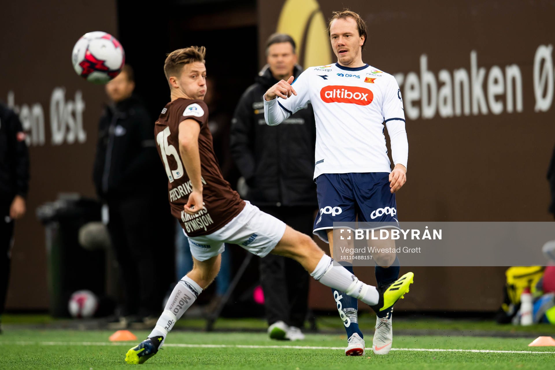 Mathias Fredriksen of Mjøndalen and Rolf Daniel Vikstøl