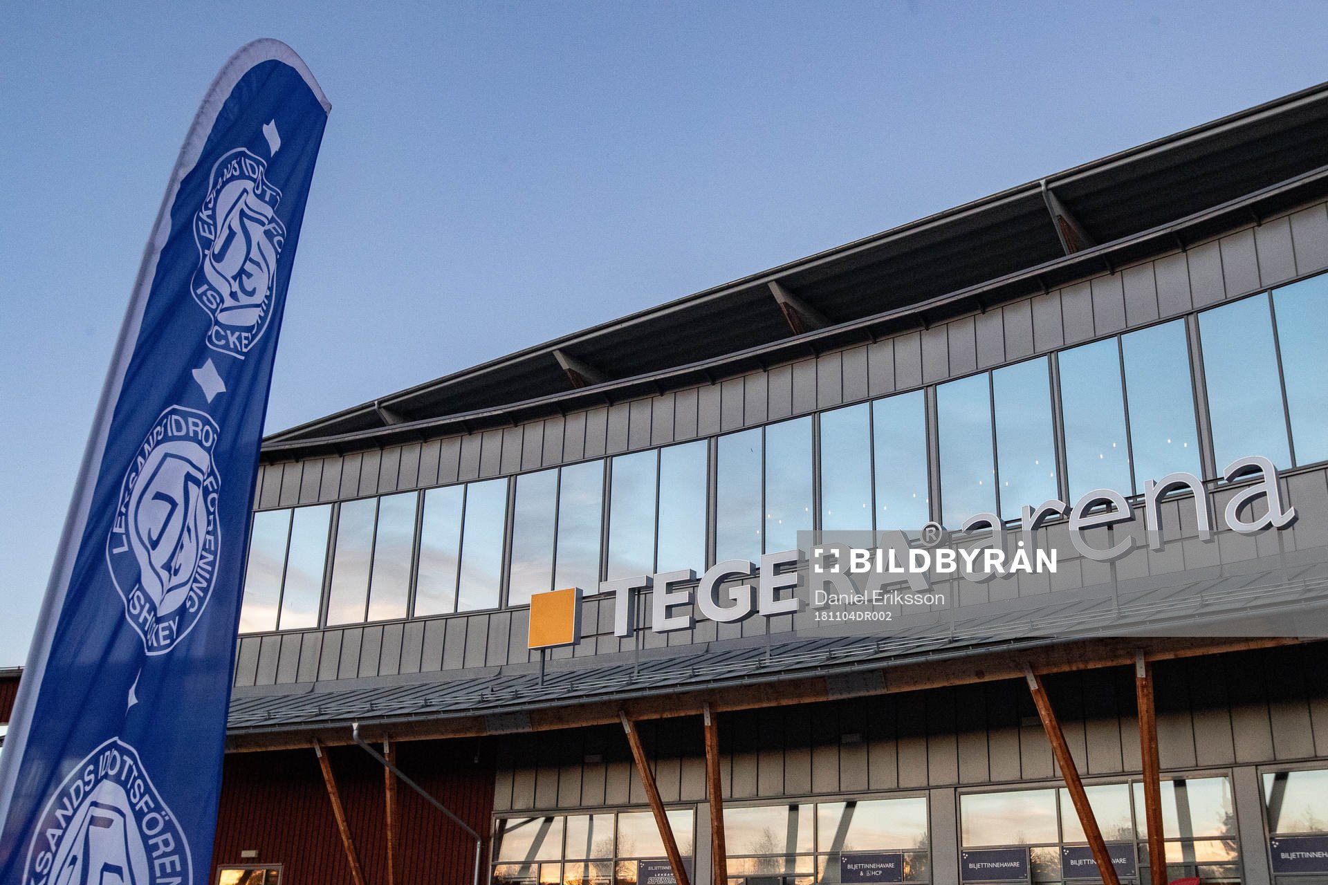 Tegera Arena innan ishockeymatchen i Hockeyallsvenskan