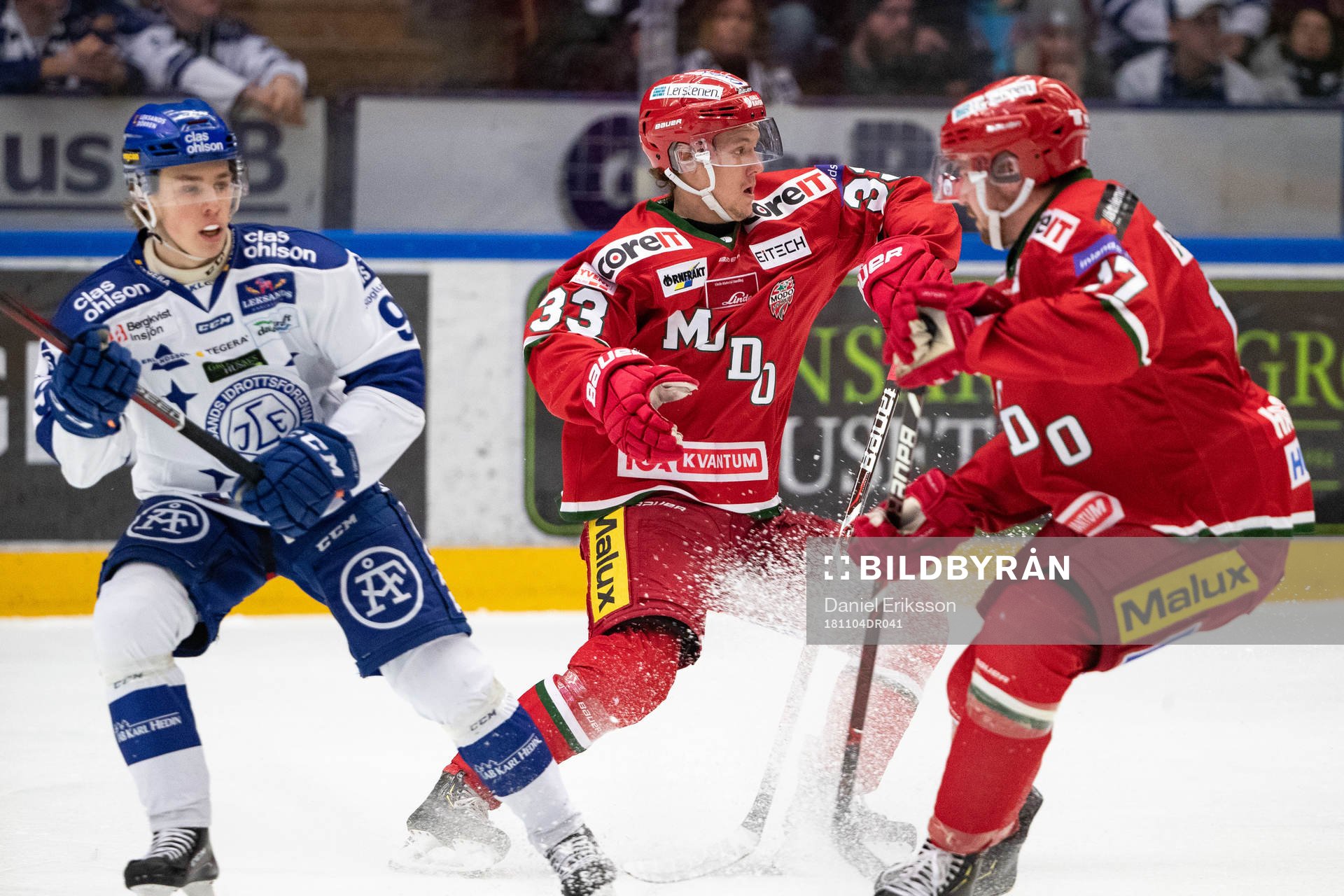 Leksands Marcus Karlberg  och Modos Victor Berglund och