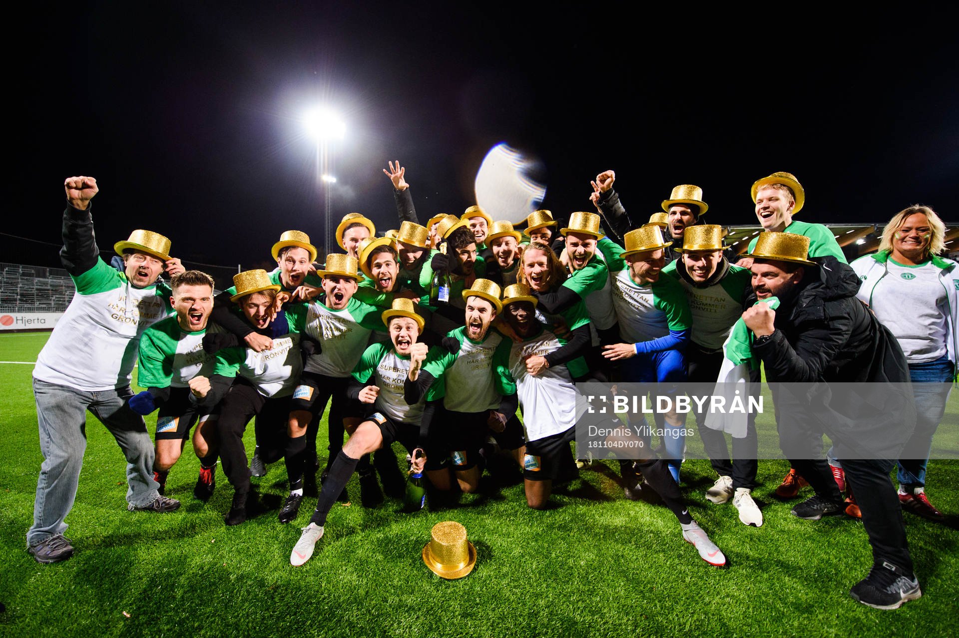 Västerås spelare jublar