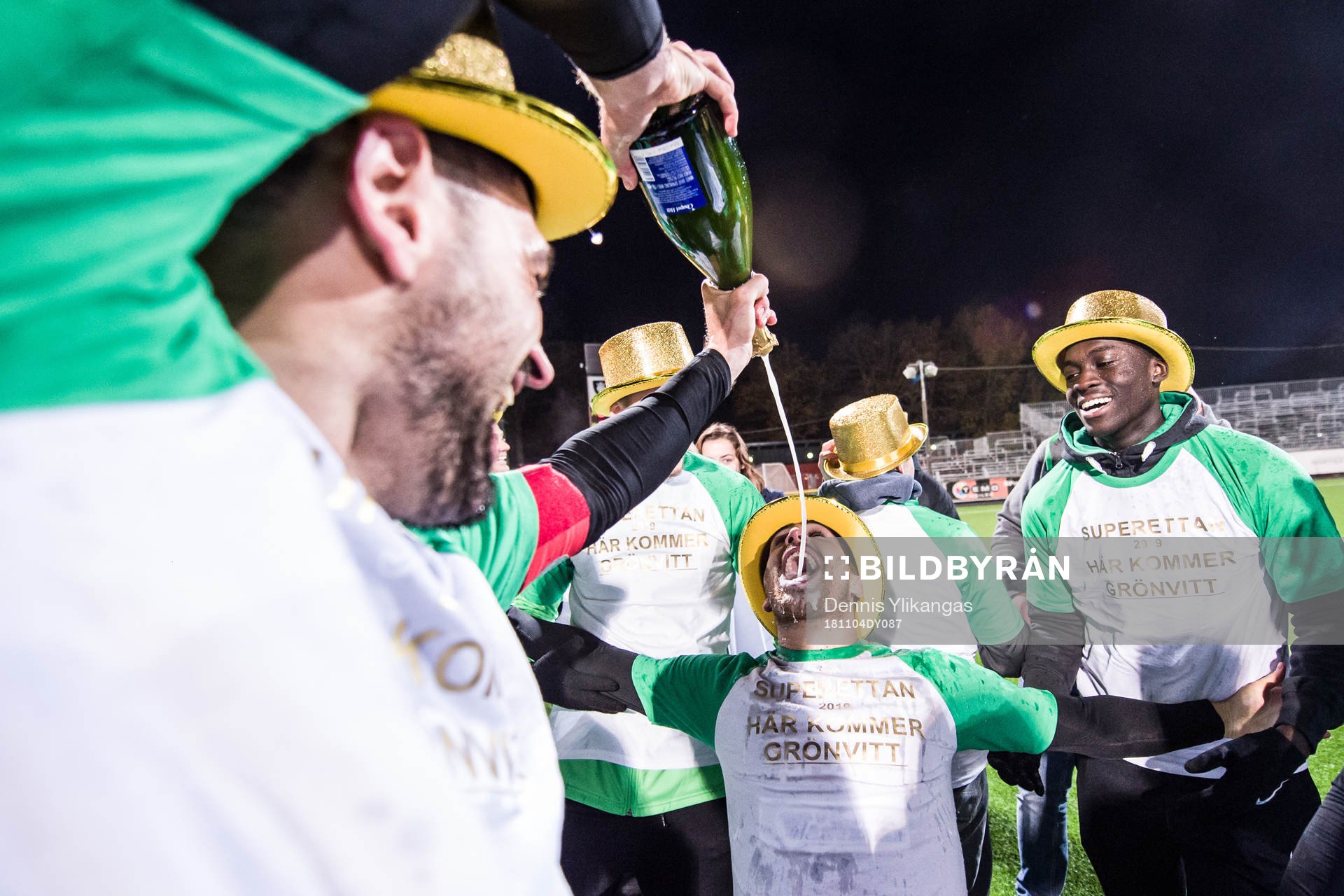 Västerås spelare jublar
