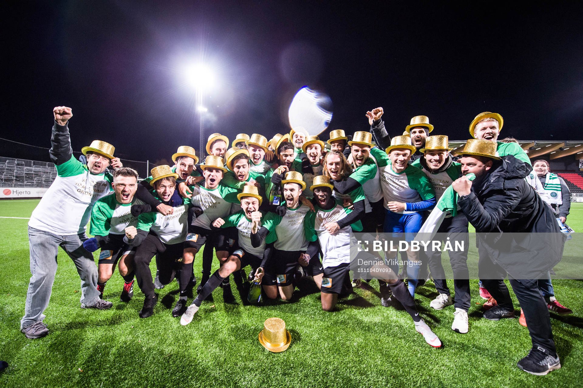 Västerås spelare jublar