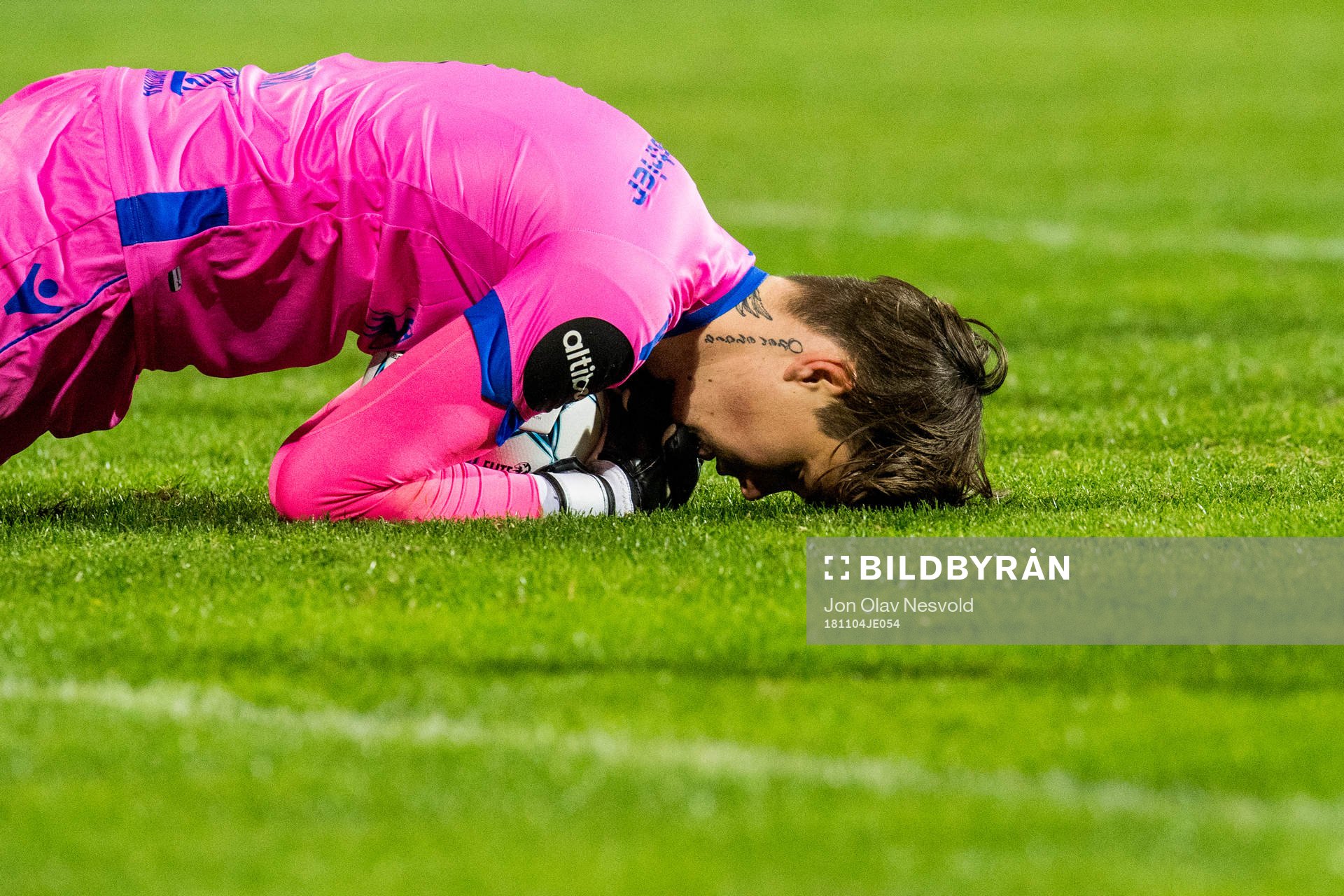 Goalkeeper Per Kristian Bråtveit of Haugesund