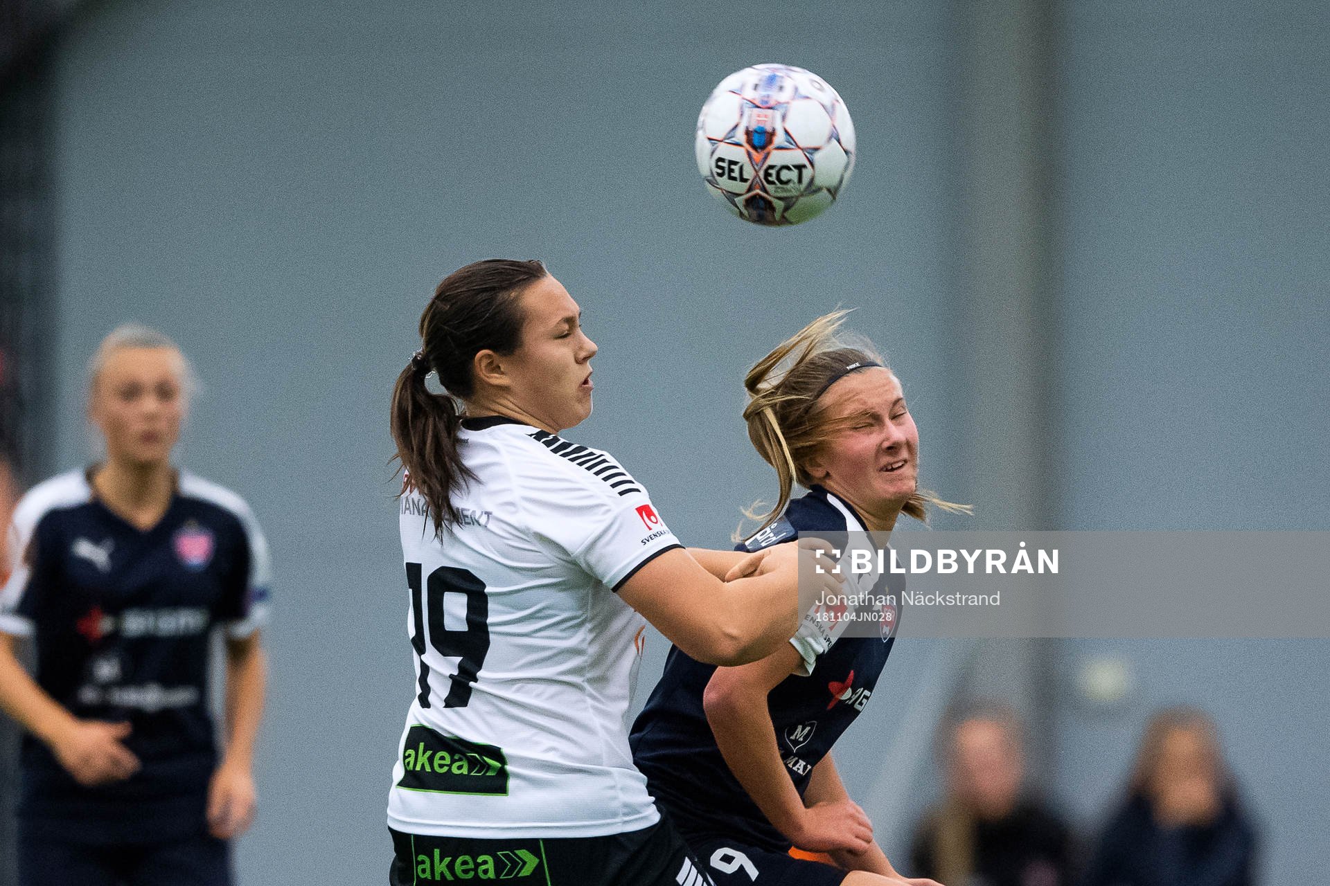 Limhamn Bunkeflos Filippa Stålhammar i en duell med
