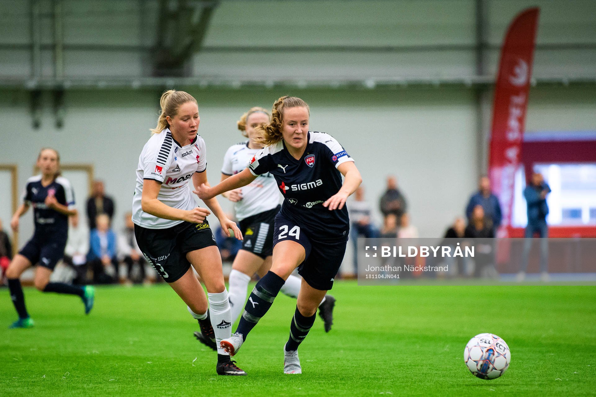 Limhamn Bunkeflos Saga Hagman i en duell med Rosengårds
