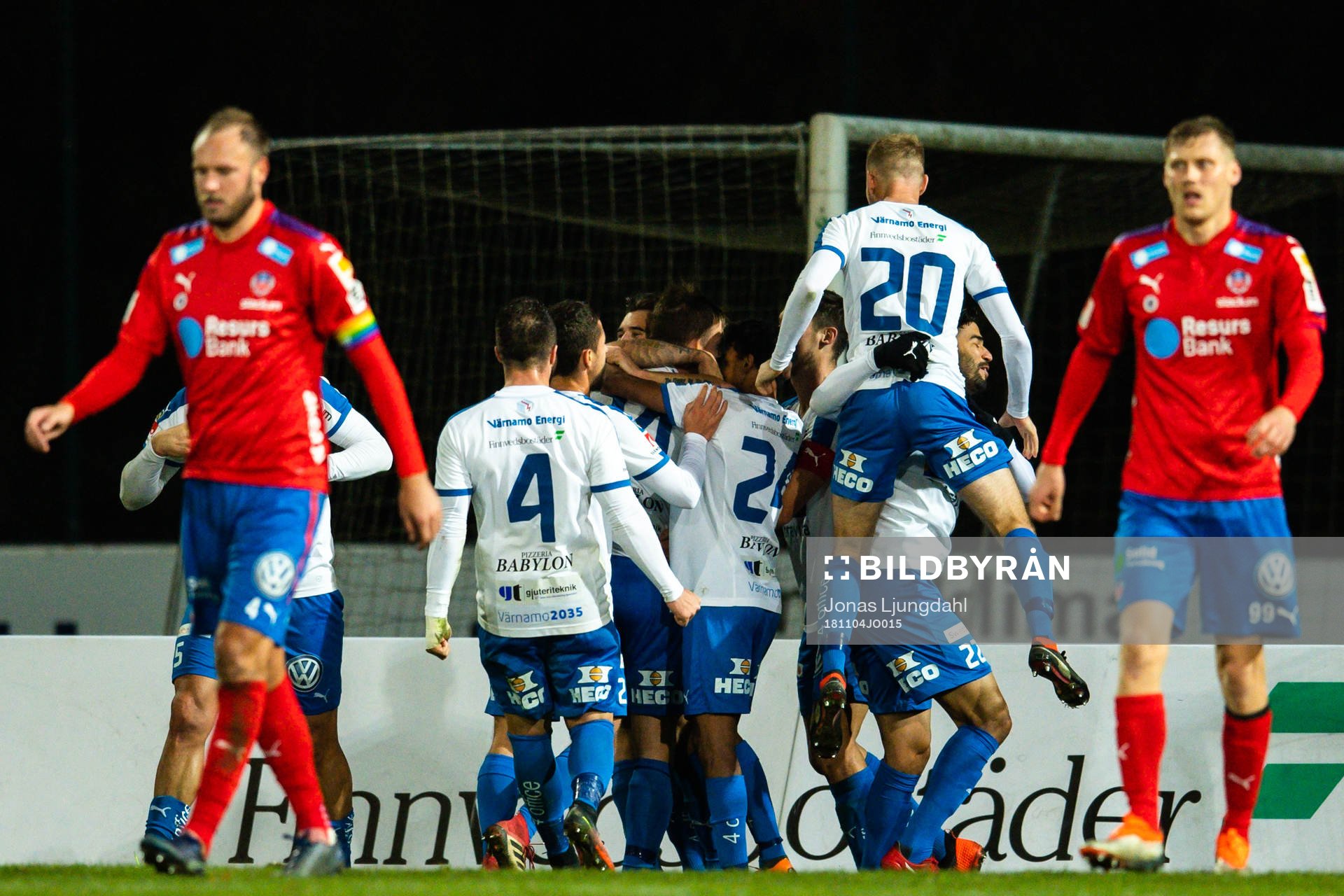 Värnamos spelare jublar