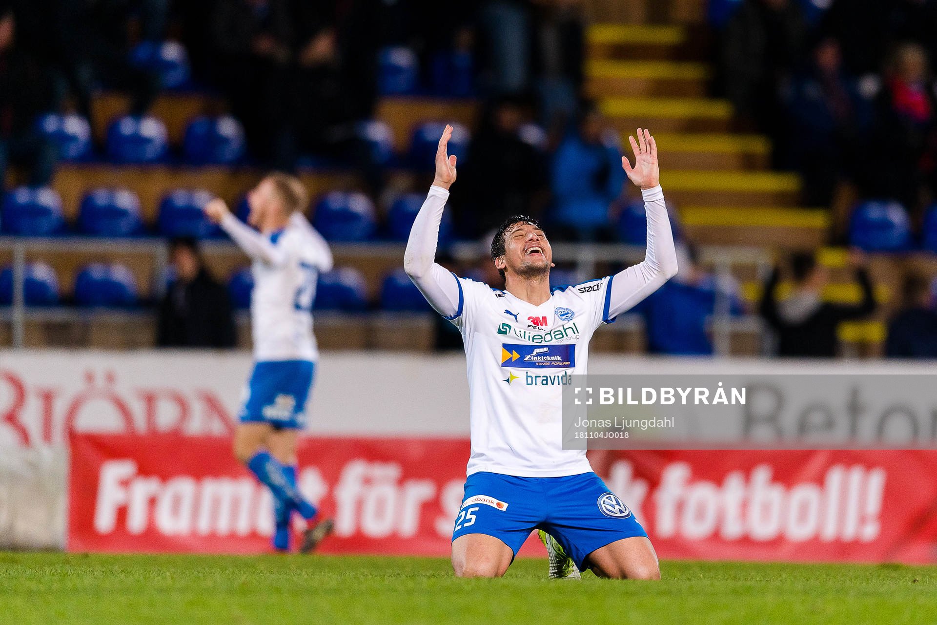 Värnamos Claudio Perez jublar